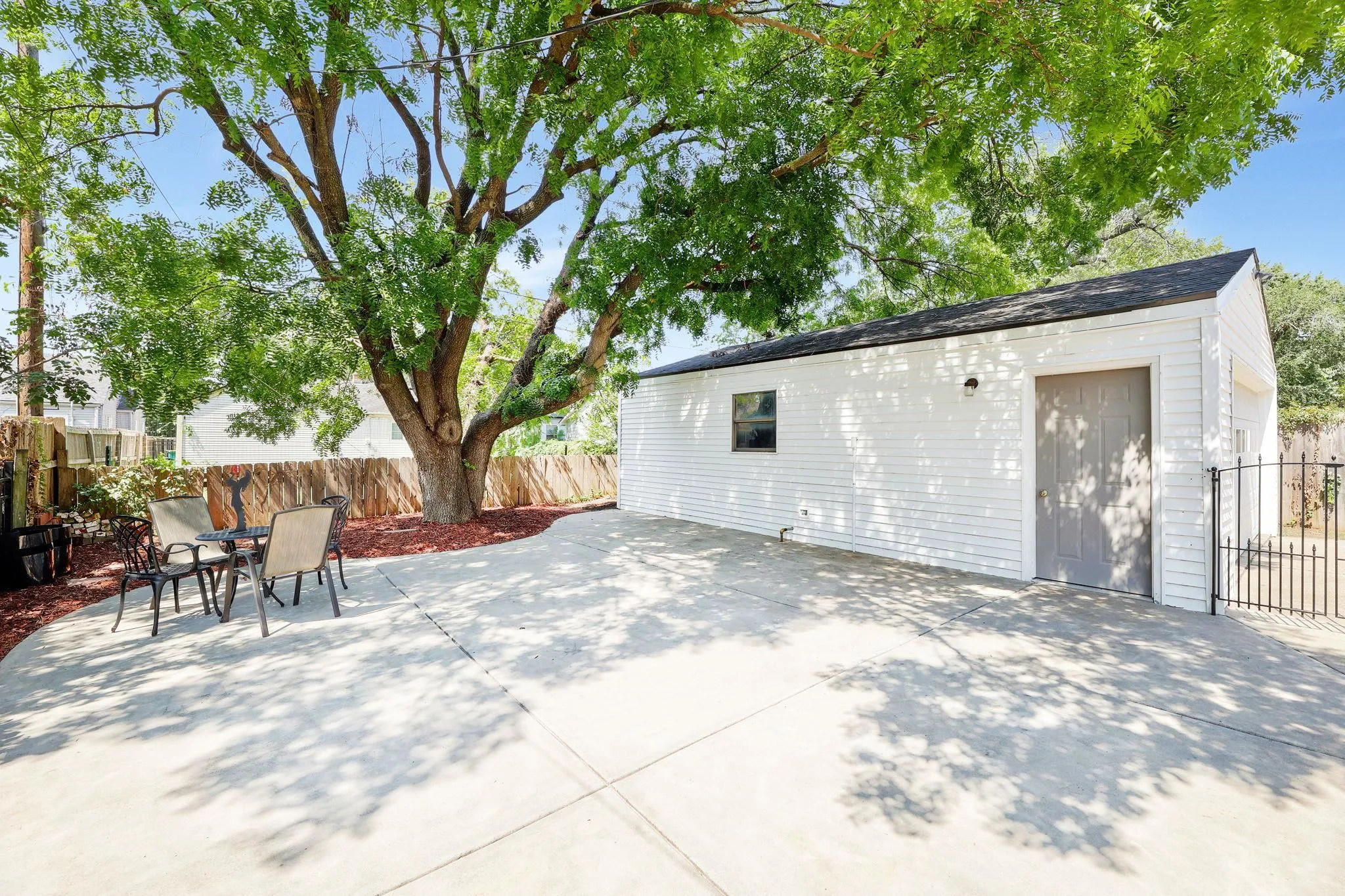 Wichita, Kansas 67208, United States, 4 Bedrooms Bedrooms, ,3 BathroomsBathrooms,Residential,Active,204607