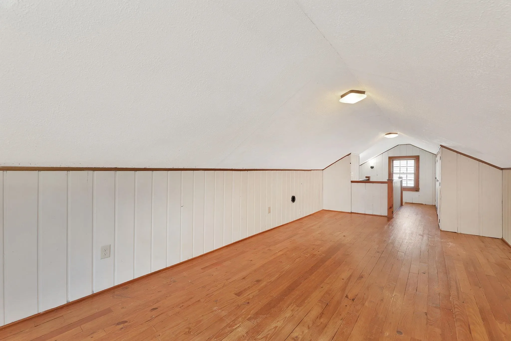 Wichita, Kansas 67208, United States, 4 Bedrooms Bedrooms, ,3 BathroomsBathrooms,Residential,Active,204607