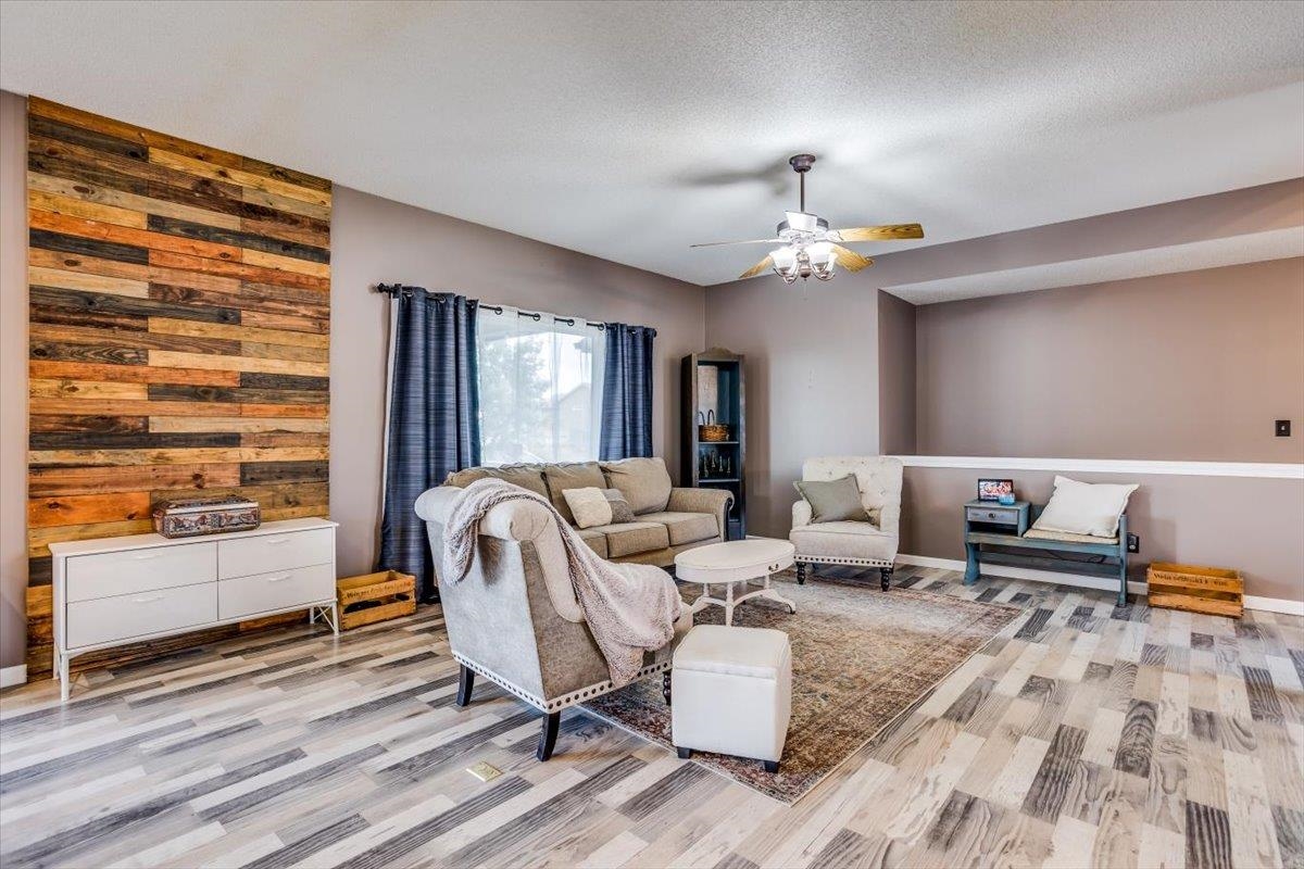 Goddard, Kansas 67052, United States, 5 Bedrooms Bedrooms, ,3 BathroomsBathrooms,Residential,Pending,51907