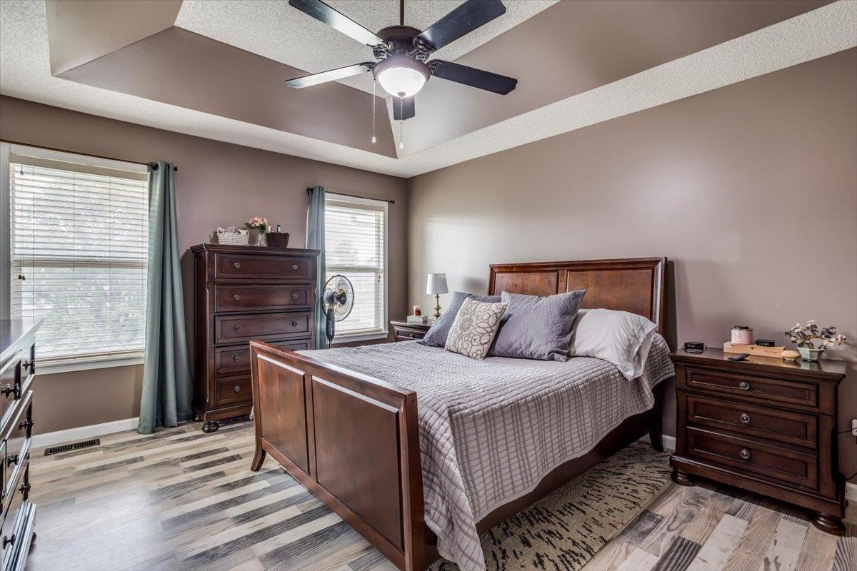 Goddard, Kansas 67052, United States, 5 Bedrooms Bedrooms, ,3 BathroomsBathrooms,Residential,Pending,51907