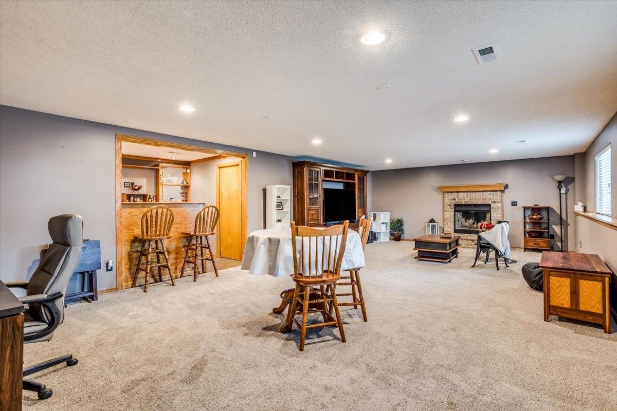 Goddard, Kansas 67052, United States, 5 Bedrooms Bedrooms, ,3 BathroomsBathrooms,Residential,Pending,51907