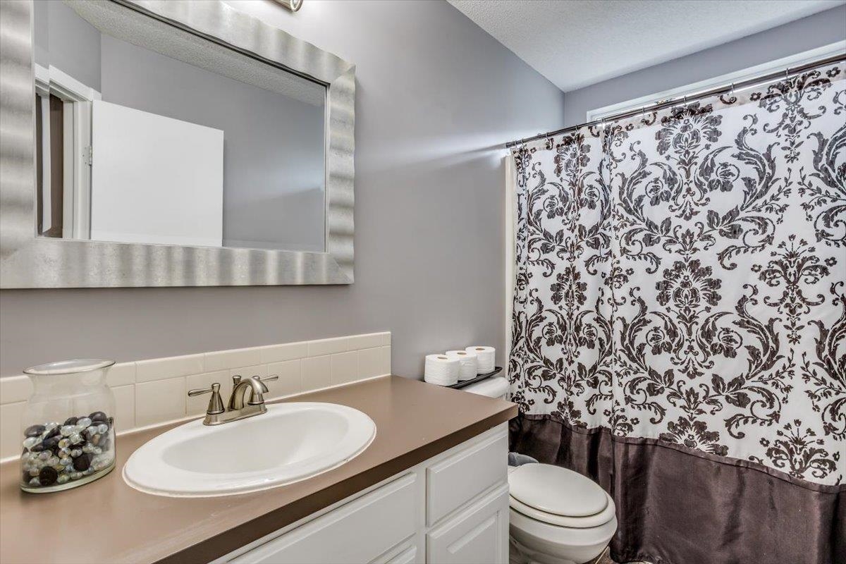 Goddard, Kansas 67052, United States, 5 Bedrooms Bedrooms, ,3 BathroomsBathrooms,Residential,Pending,51907