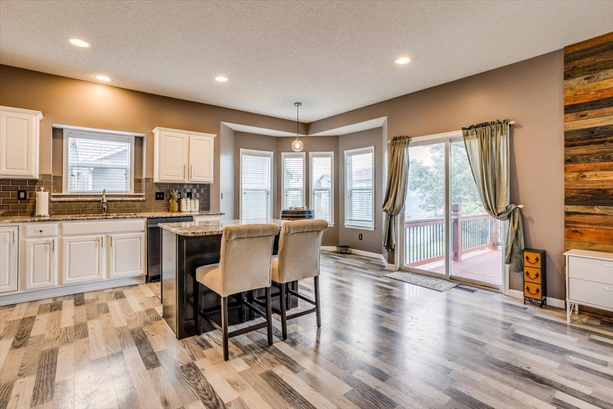 Goddard, Kansas 67052, United States, 5 Bedrooms Bedrooms, ,3 BathroomsBathrooms,Residential,Pending,51907