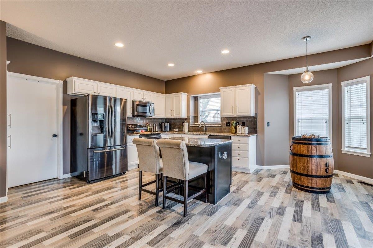 Goddard, Kansas 67052, United States, 5 Bedrooms Bedrooms, ,3 BathroomsBathrooms,Residential,Pending,51907