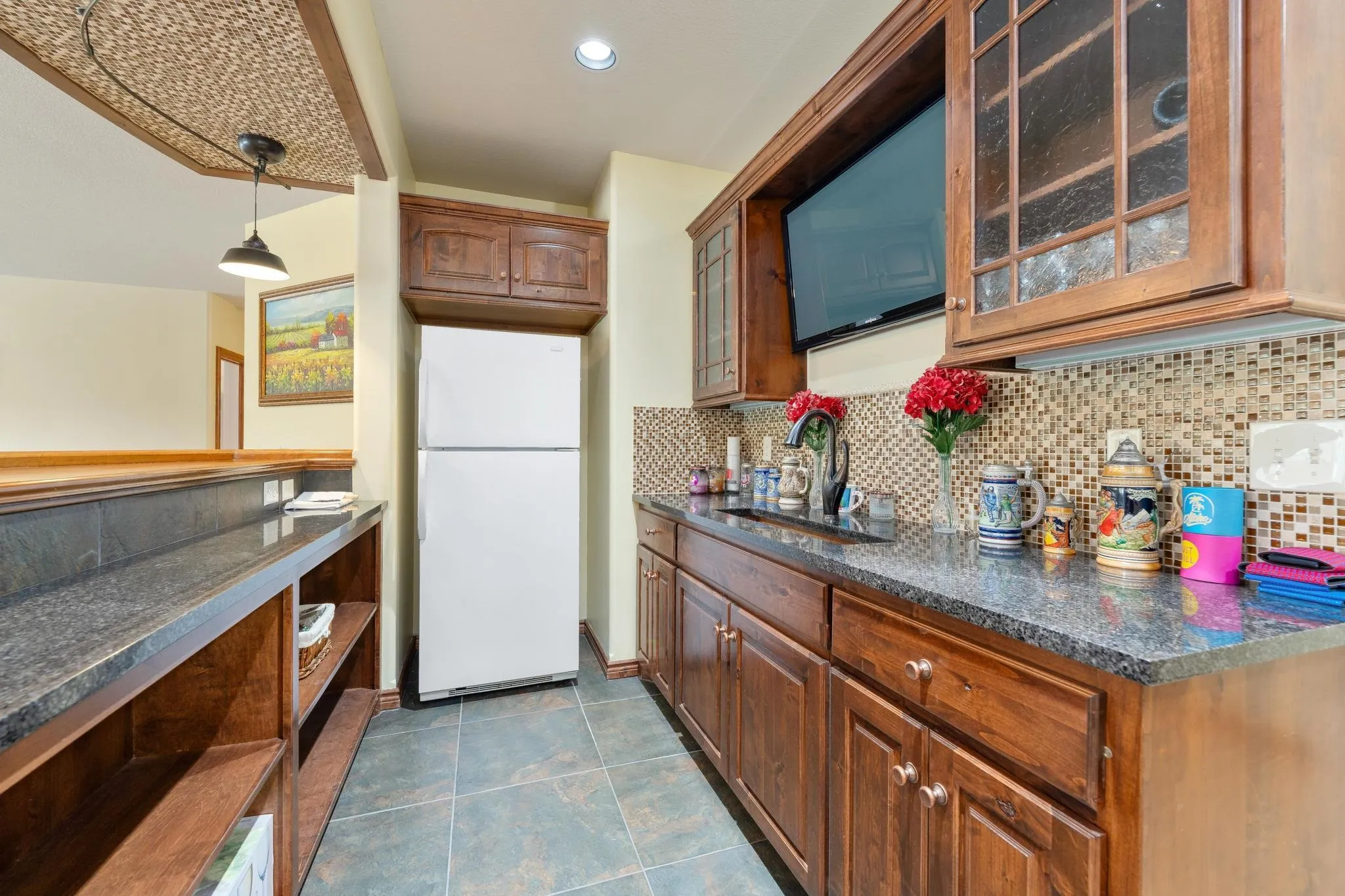 Wichita, Kansas 67204, United States, 4 Bedrooms Bedrooms, ,5 BathroomsBathrooms,Residential,Pending,144381