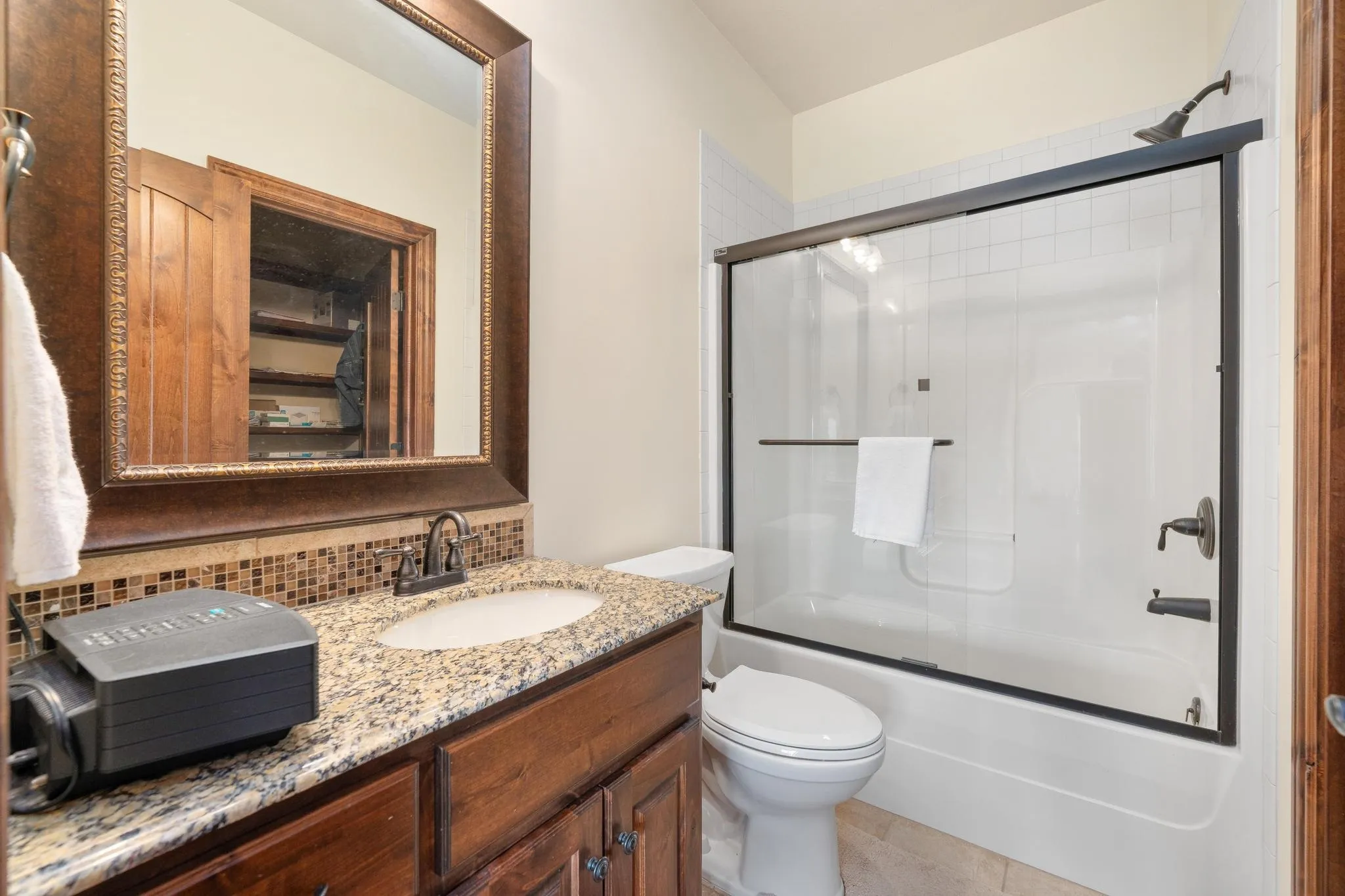 Wichita, Kansas 67204, United States, 4 Bedrooms Bedrooms, ,5 BathroomsBathrooms,Residential,Pending,144381