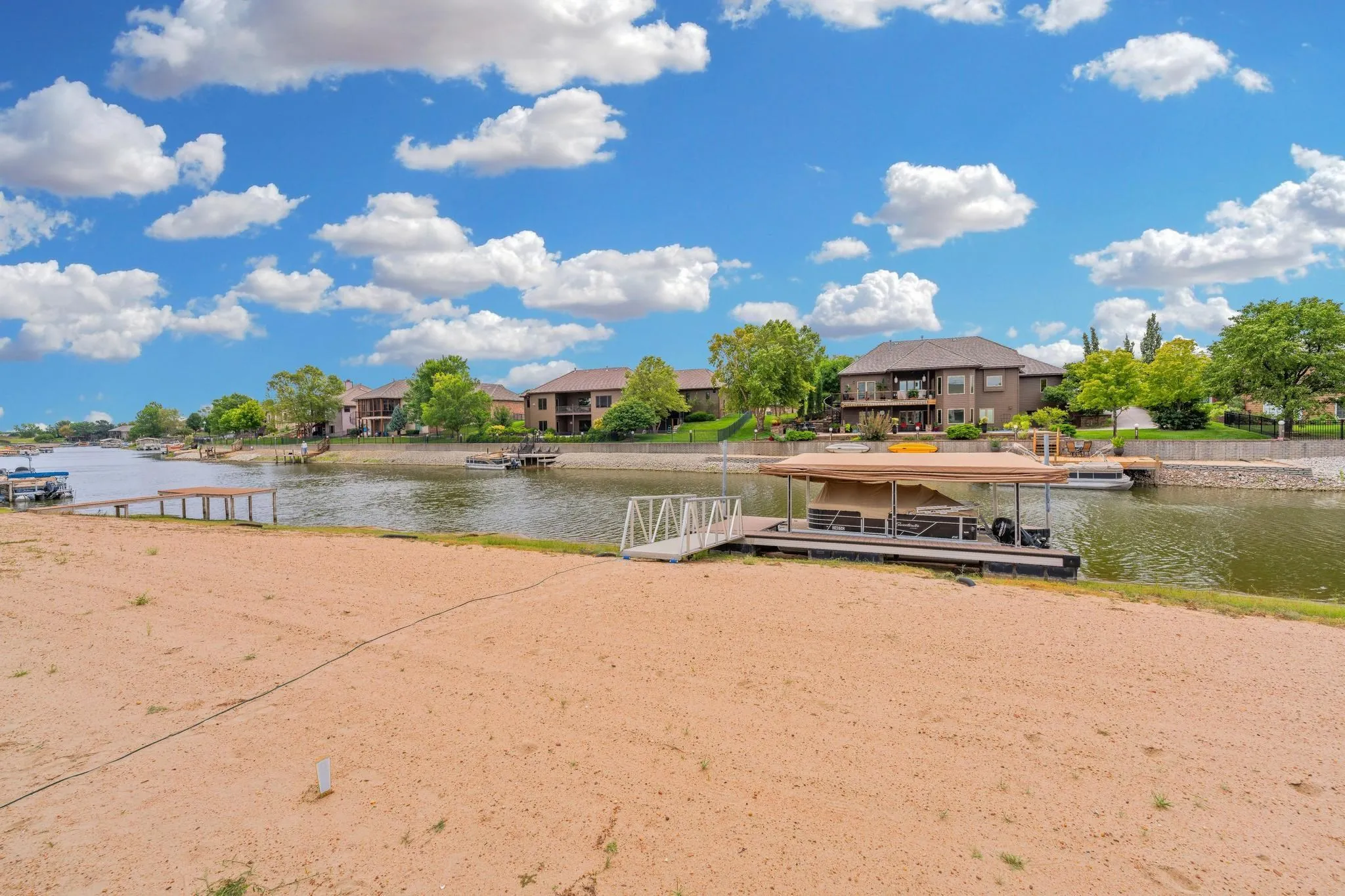 Wichita, Kansas 67204, United States, 4 Bedrooms Bedrooms, ,5 BathroomsBathrooms,Residential,Pending,144381