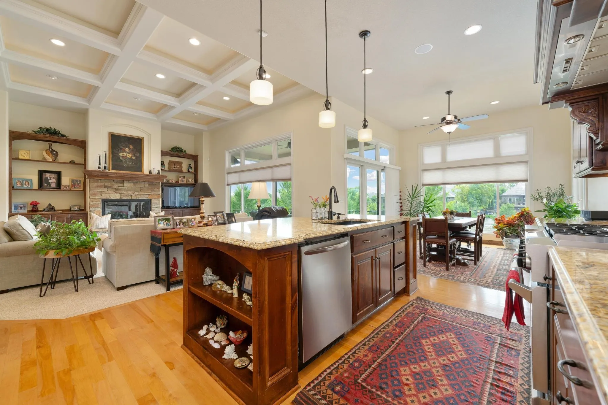 Wichita, Kansas 67204, United States, 4 Bedrooms Bedrooms, ,5 BathroomsBathrooms,Residential,Pending,144381