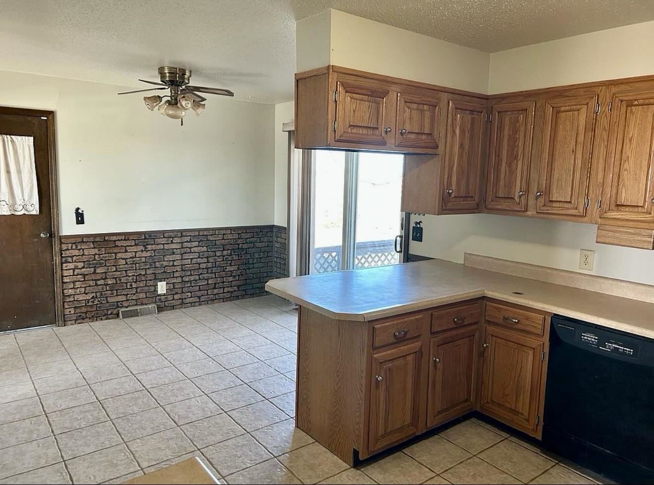6654 S Rd F, Ulysses, Kansas image 3