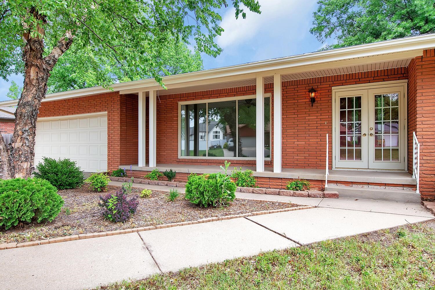 515 Circle Dr, Wellington, Kansas image 3