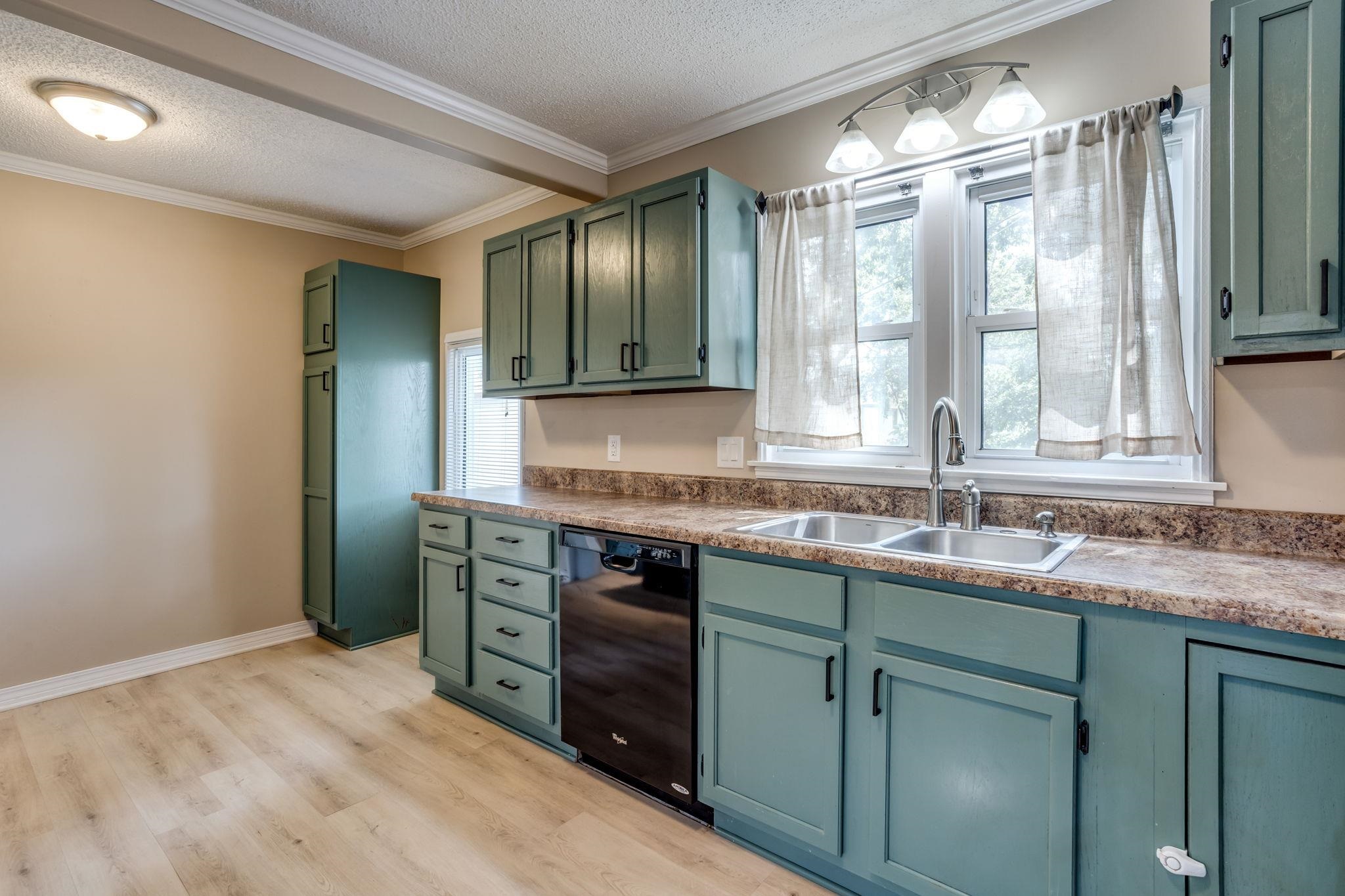 4712 S Greenwood St, Wichita, Virginia image 10
