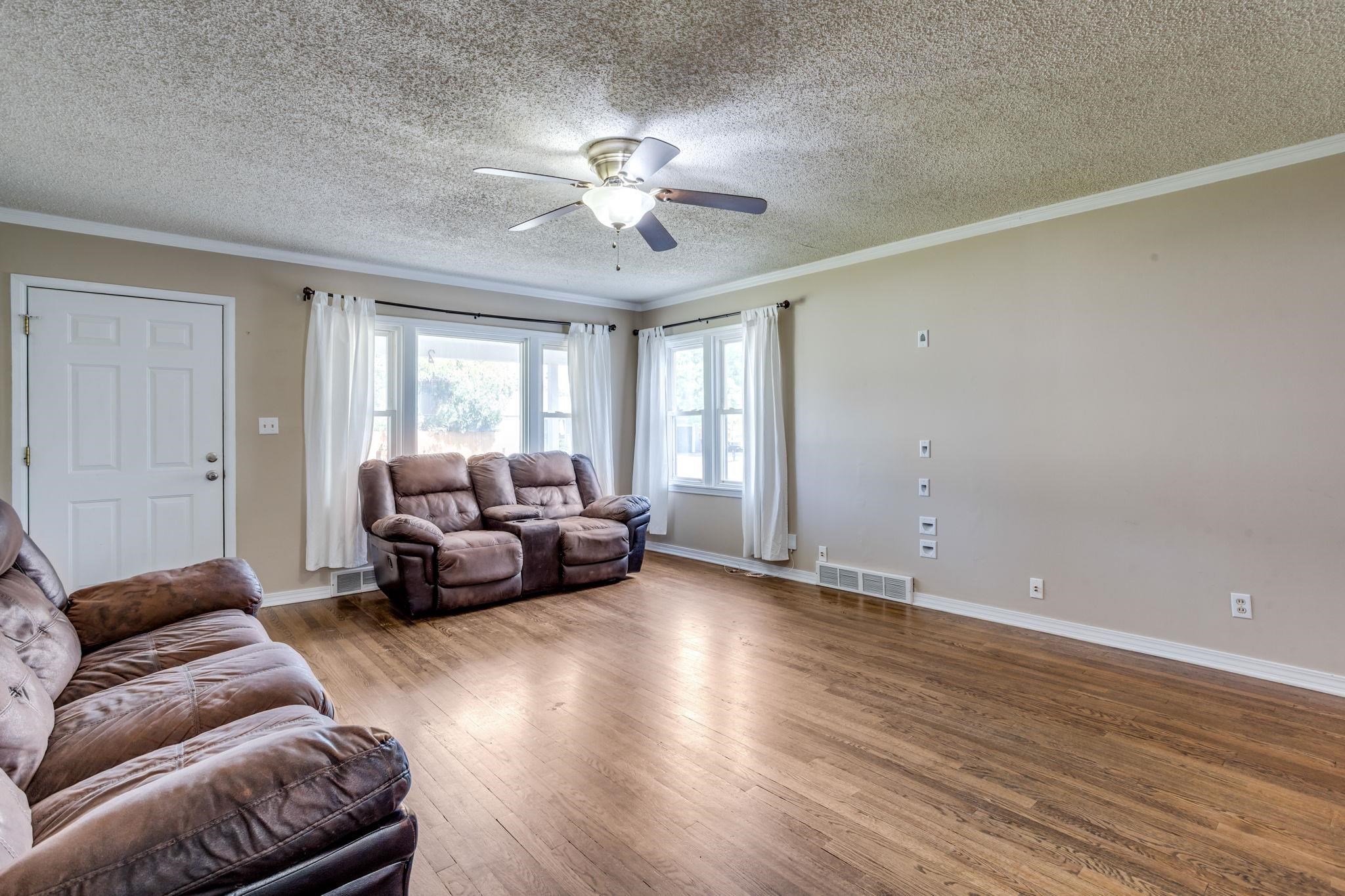 4712 S Greenwood St, Wichita, Virginia image 8