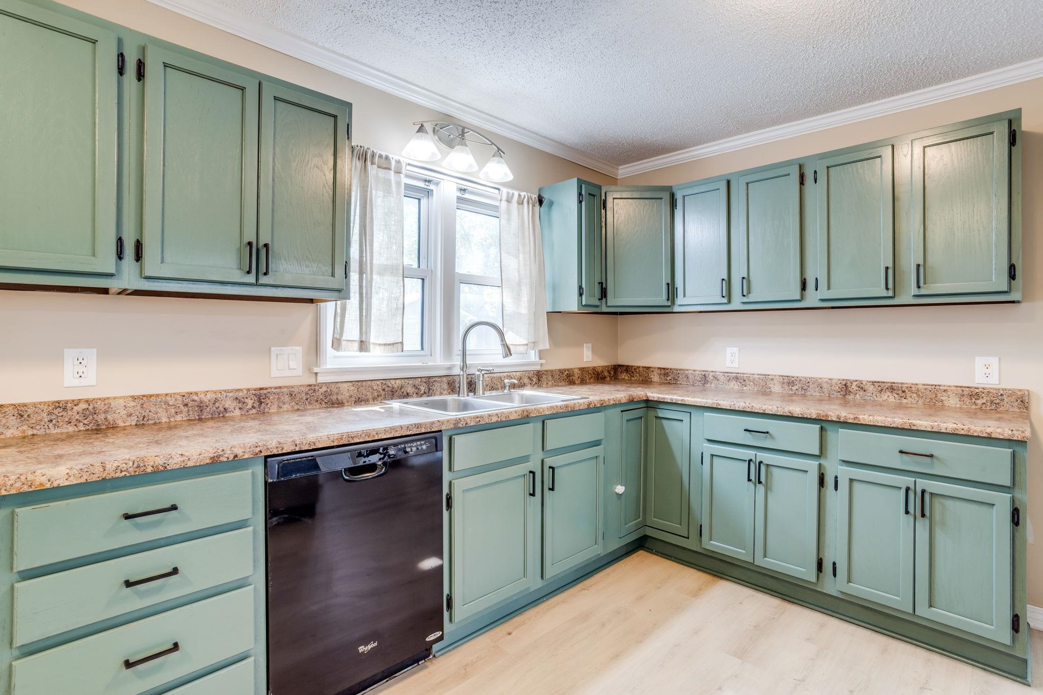 4712 S Greenwood St, Wichita, Virginia image 15