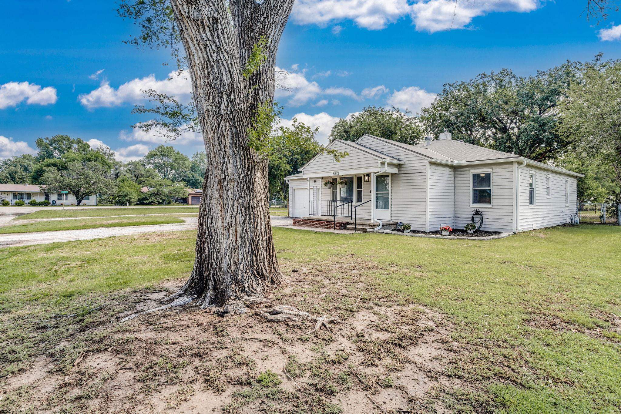 4712 S Greenwood St, Wichita, Virginia image 2