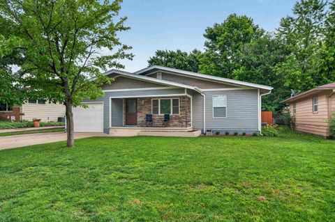 Homes For Sale - 1606 Edgemoor St<br/> Butler County, El Dorado, KS 67042