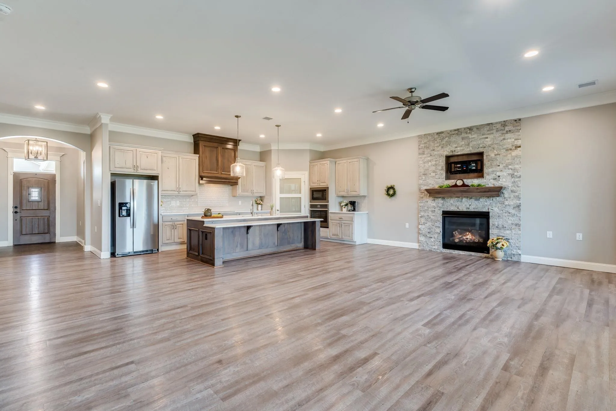 Wichita, Kansas 67235, United States, 3 Bedrooms Bedrooms, ,3 BathroomsBathrooms,Residential,Pending,213794