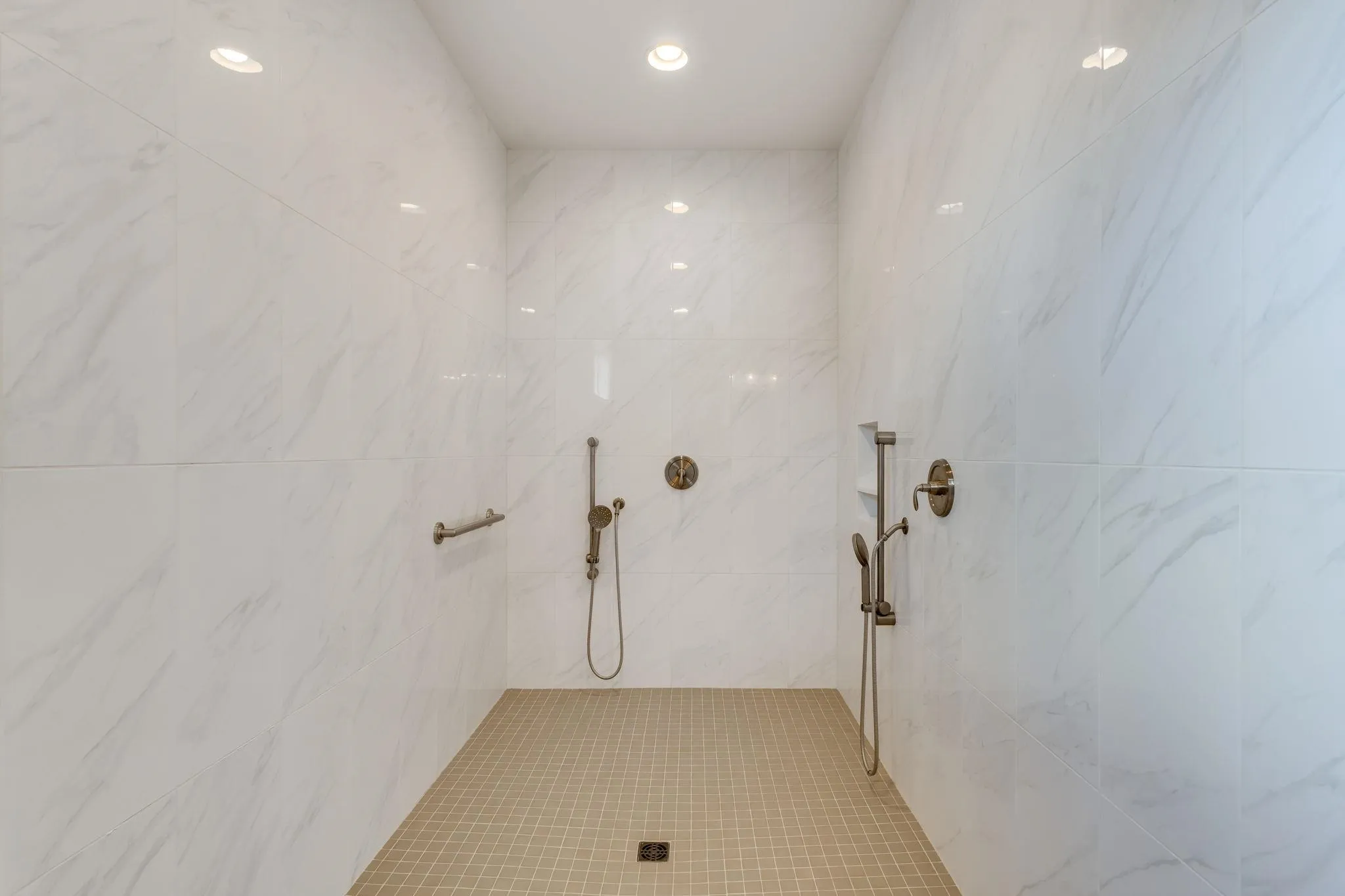 Wichita, Kansas 67235, United States, 3 Bedrooms Bedrooms, ,3 BathroomsBathrooms,Residential,Pending,213794