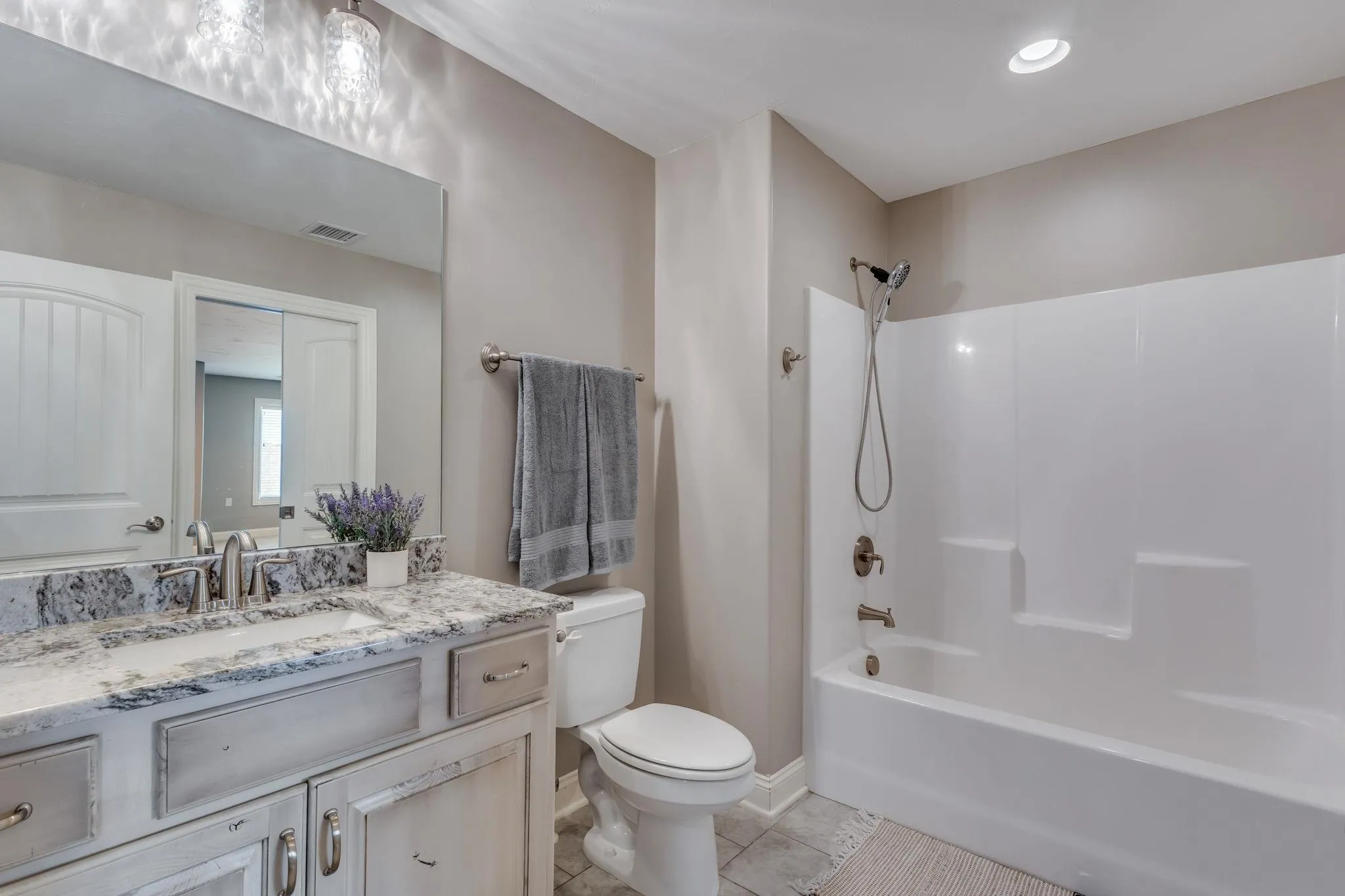 Wichita, Kansas 67235, United States, 3 Bedrooms Bedrooms, ,3 BathroomsBathrooms,Residential,Pending,213794