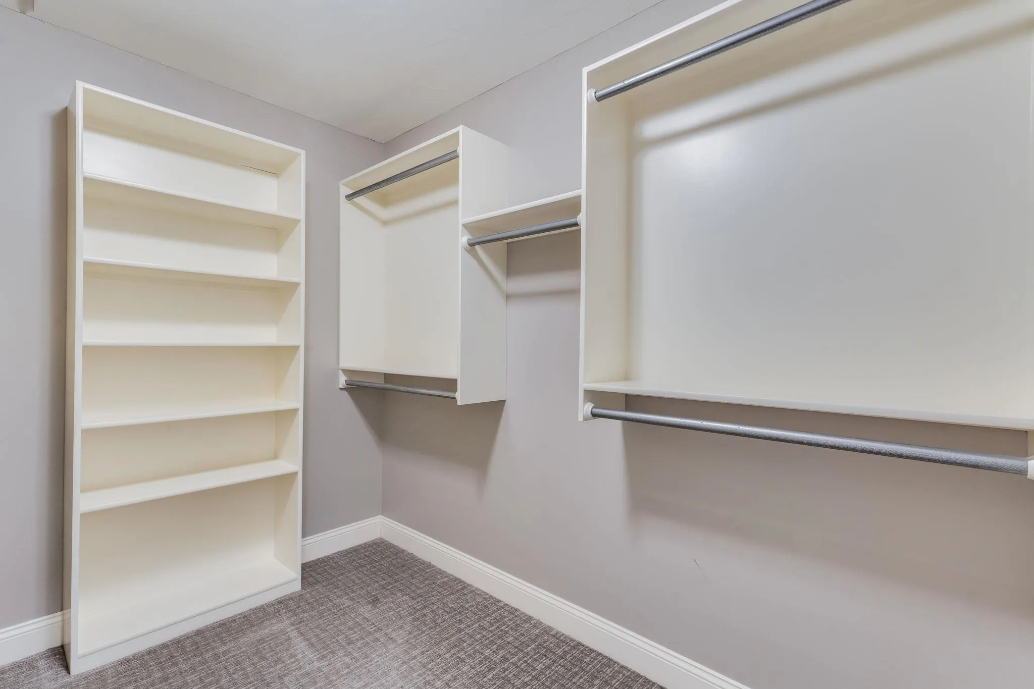 Wichita, Kansas 67235, United States, 3 Bedrooms Bedrooms, ,3 BathroomsBathrooms,Residential,Pending,213794