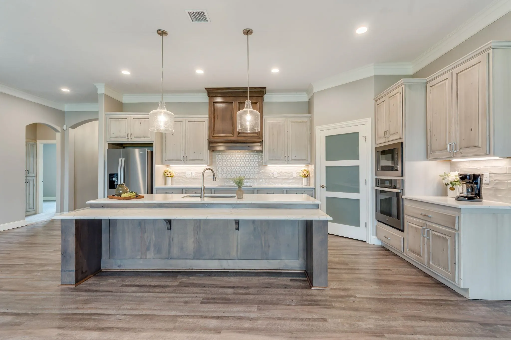 Wichita, Kansas 67235, United States, 3 Bedrooms Bedrooms, ,3 BathroomsBathrooms,Residential,Pending,213794