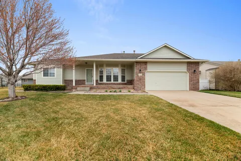 1547 N Thoroughbred Ct, Wichita, KS 67235 - MLS#: 652390