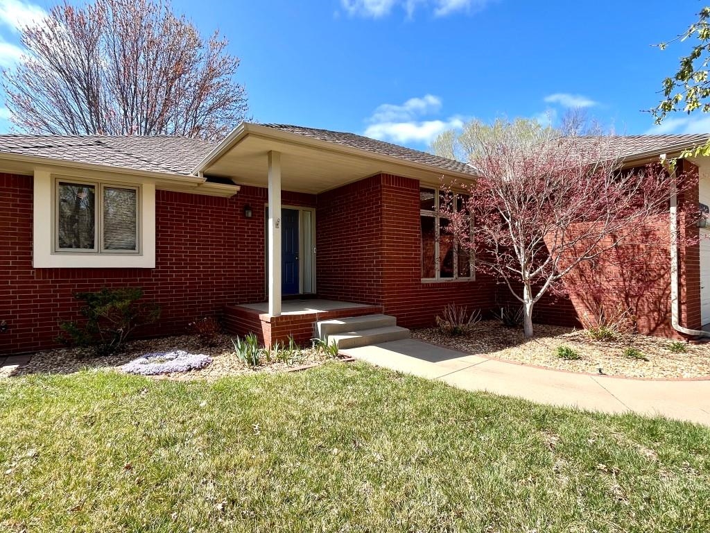 10830 W Meribeau Ct, Wichita, Kansas image 2