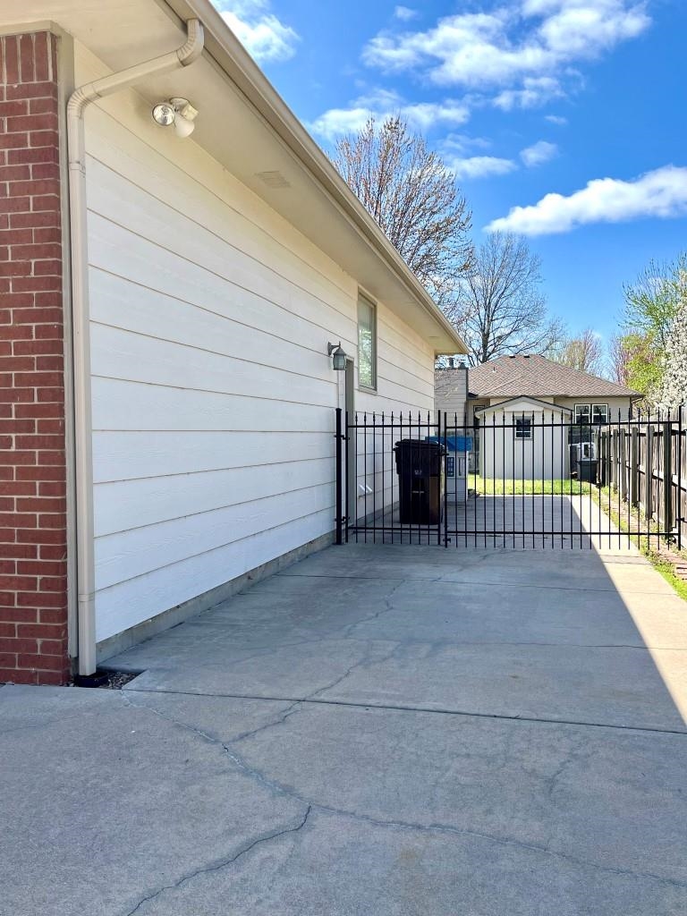 10830 W Meribeau Ct, Wichita, Kansas image 3
