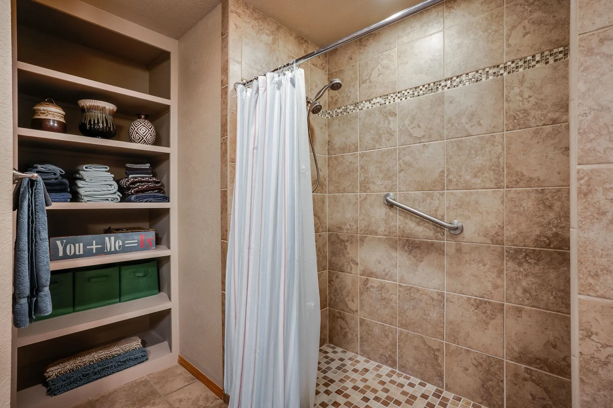 Derby, Kansas 67037, United States, 5 Bedrooms Bedrooms, ,3 BathroomsBathrooms,Residential,Active,221115