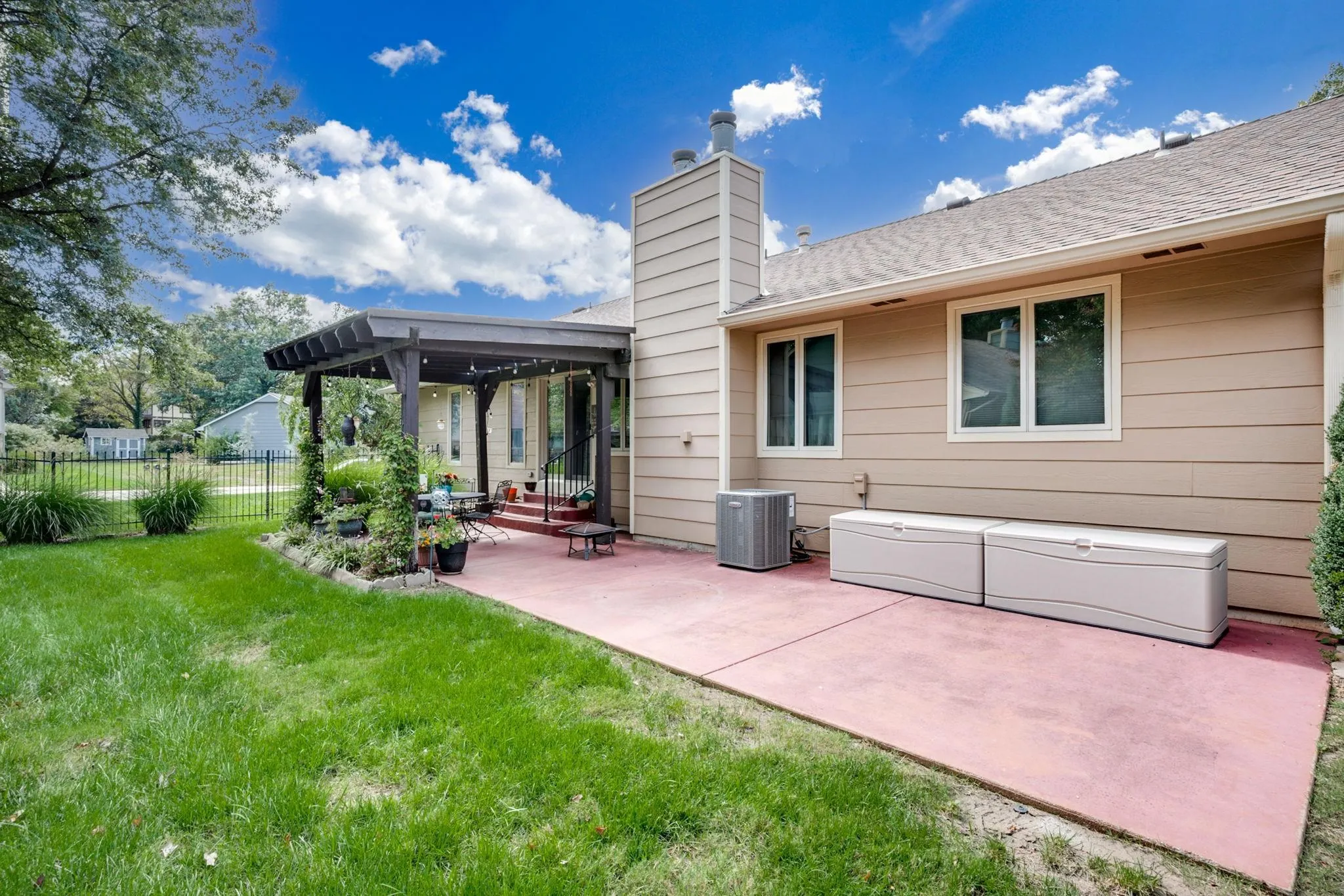 Derby, Kansas 67037, United States, 5 Bedrooms Bedrooms, ,3 BathroomsBathrooms,Residential,Active,221115