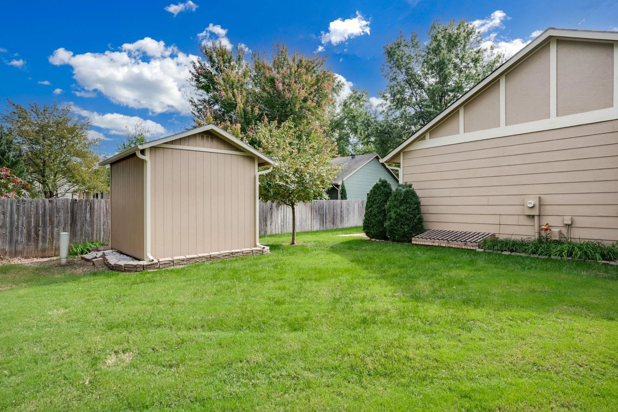 Derby, Kansas 67037, United States, 5 Bedrooms Bedrooms, ,3 BathroomsBathrooms,Residential,Active,221115