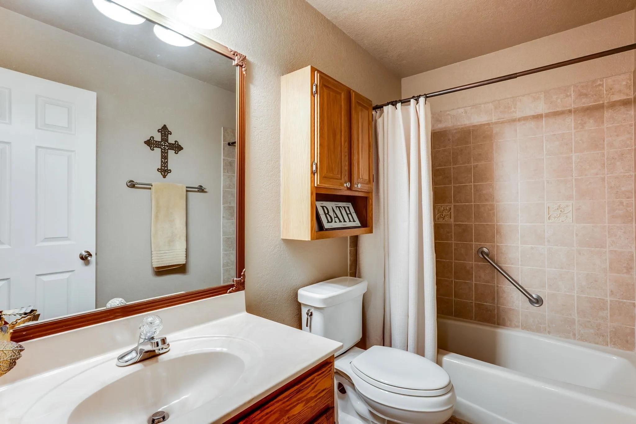 Derby, Kansas 67037, United States, 5 Bedrooms Bedrooms, ,3 BathroomsBathrooms,Residential,Active,221115