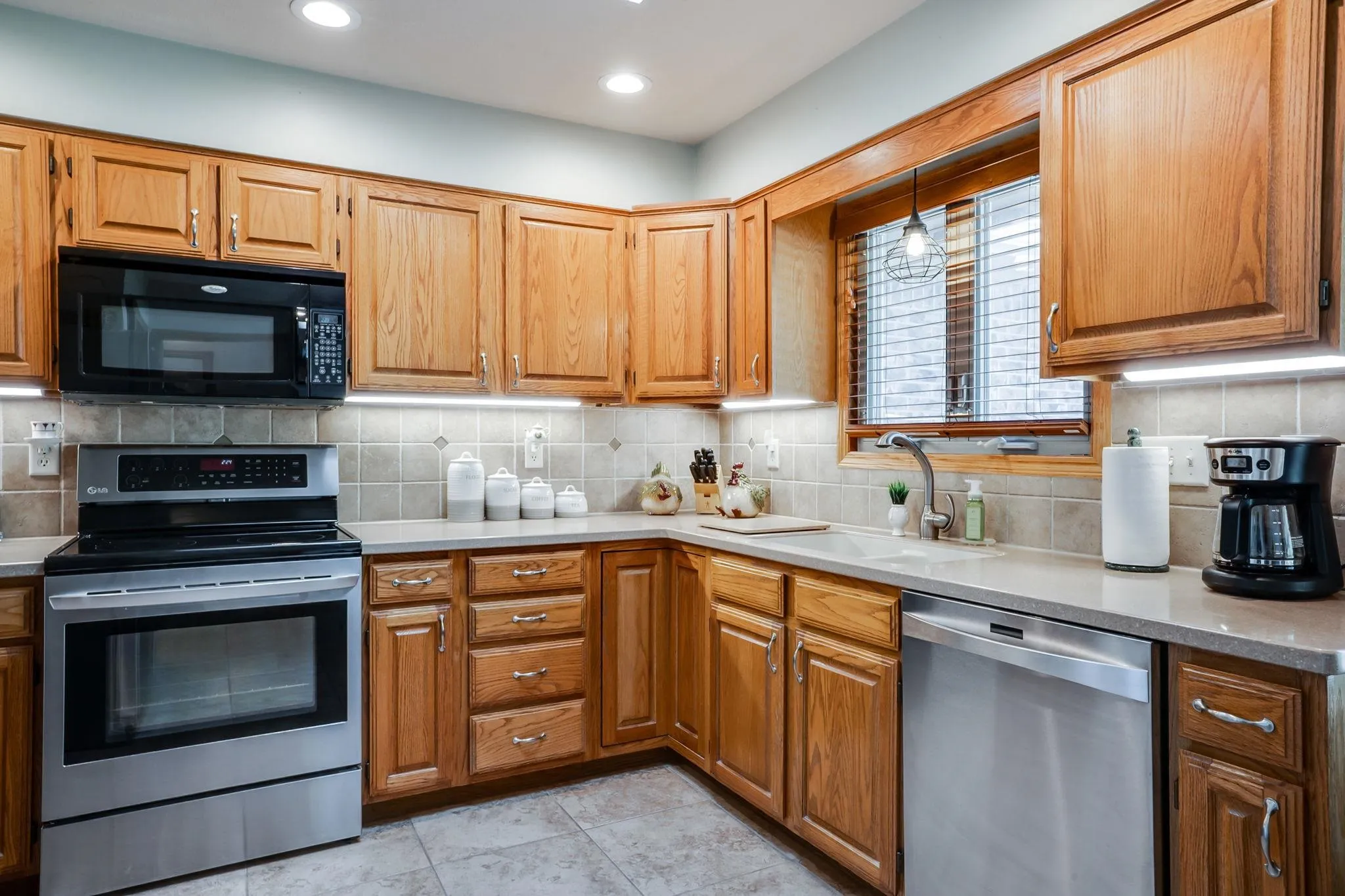 Derby, Kansas 67037, United States, 5 Bedrooms Bedrooms, ,3 BathroomsBathrooms,Residential,Active,221115