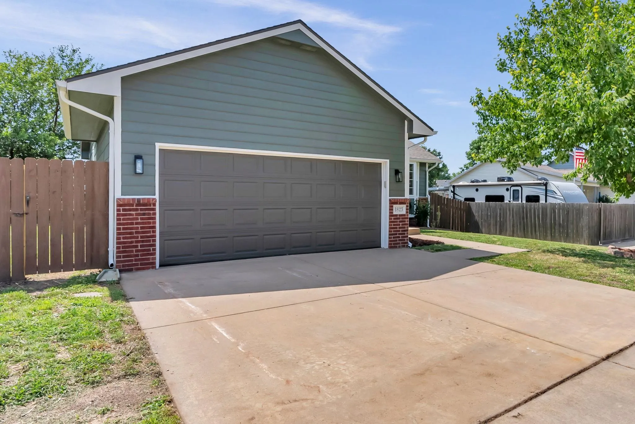 Wichita, Kansas 67207, United States, 4 Bedrooms Bedrooms, ,3 BathroomsBathrooms,Residential,Active,165393