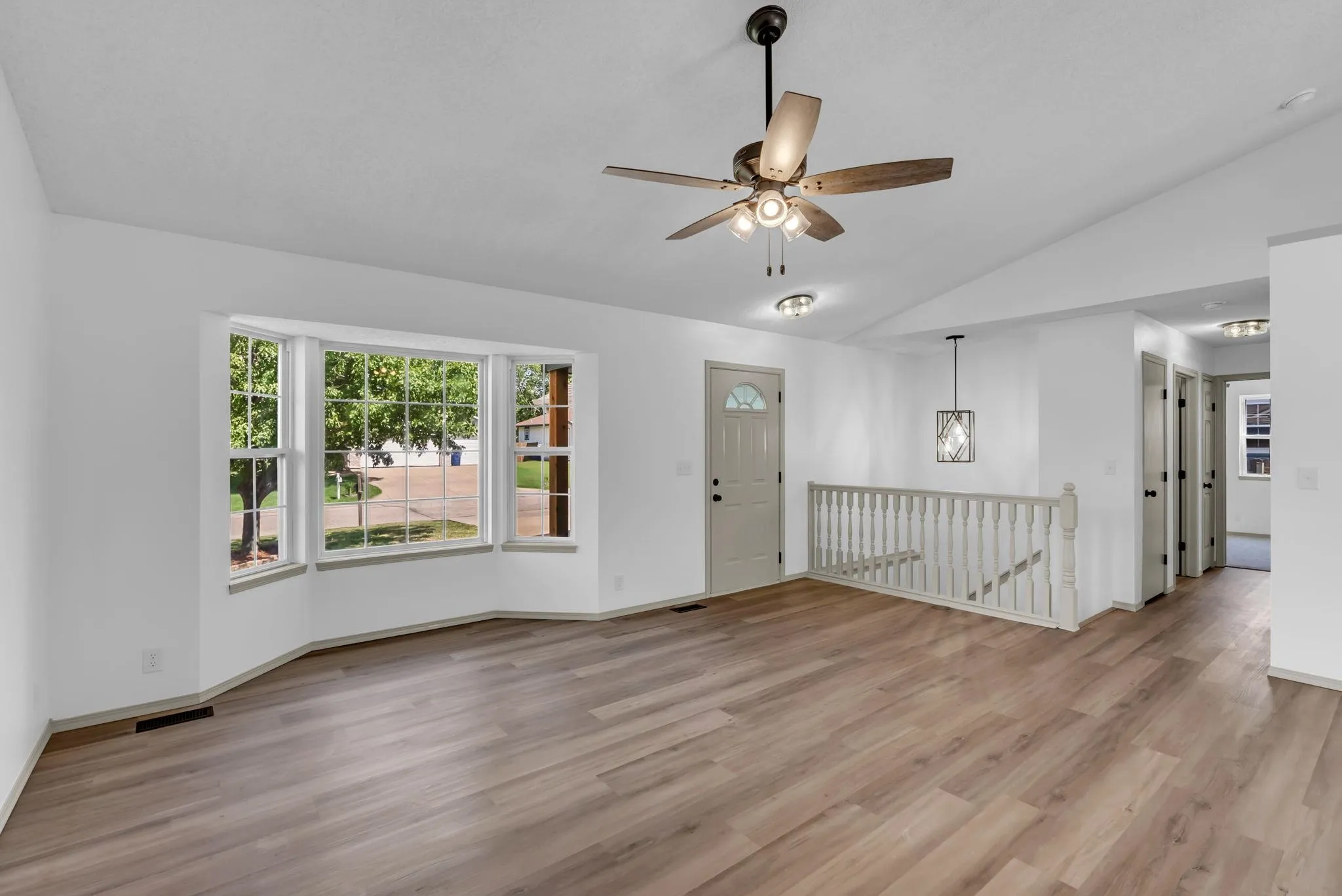 Wichita, Kansas 67207, United States, 4 Bedrooms Bedrooms, ,3 BathroomsBathrooms,Residential,Active,165393