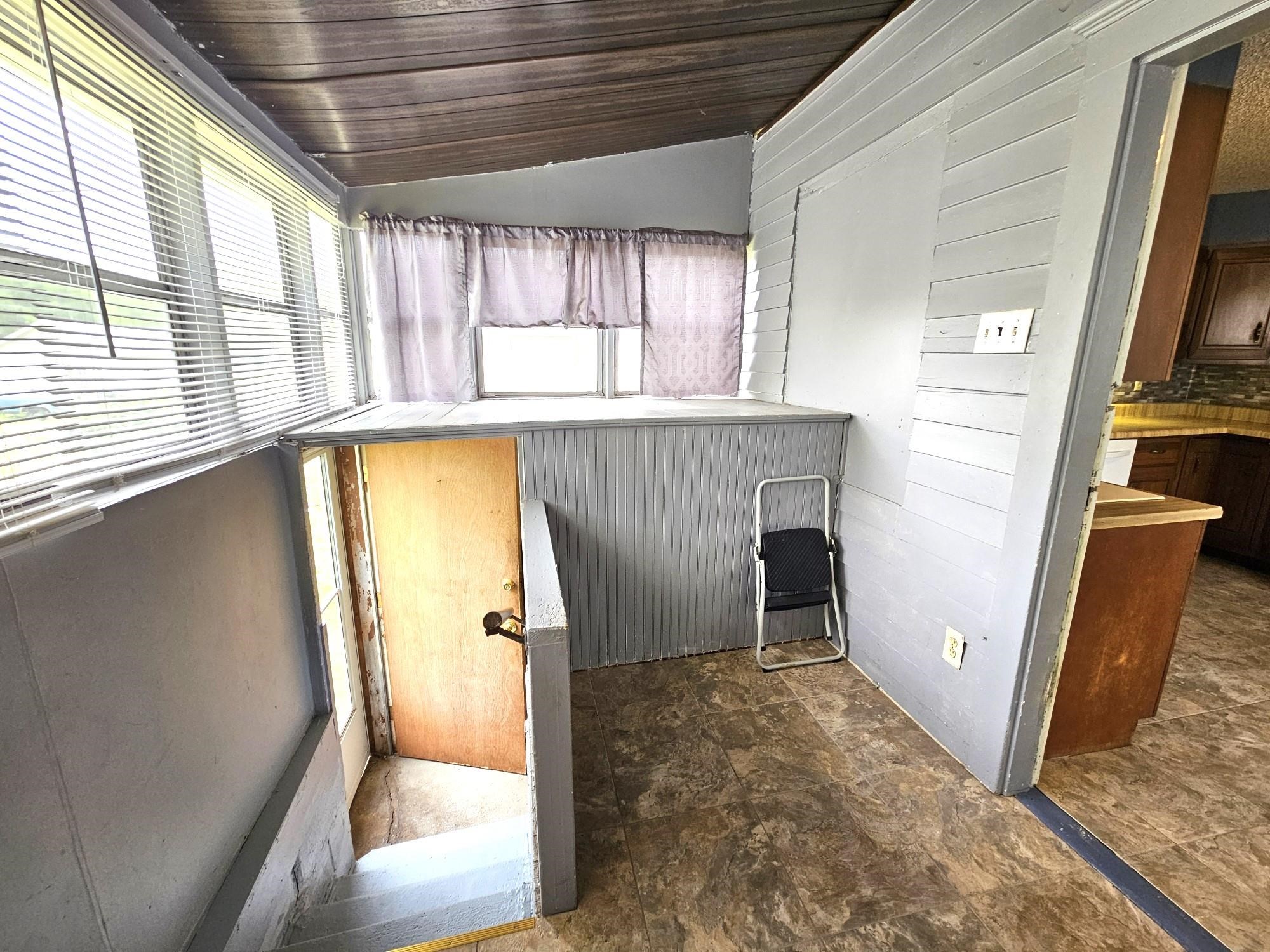 1006 E 12th Ave, Winfield, Kansas image 17