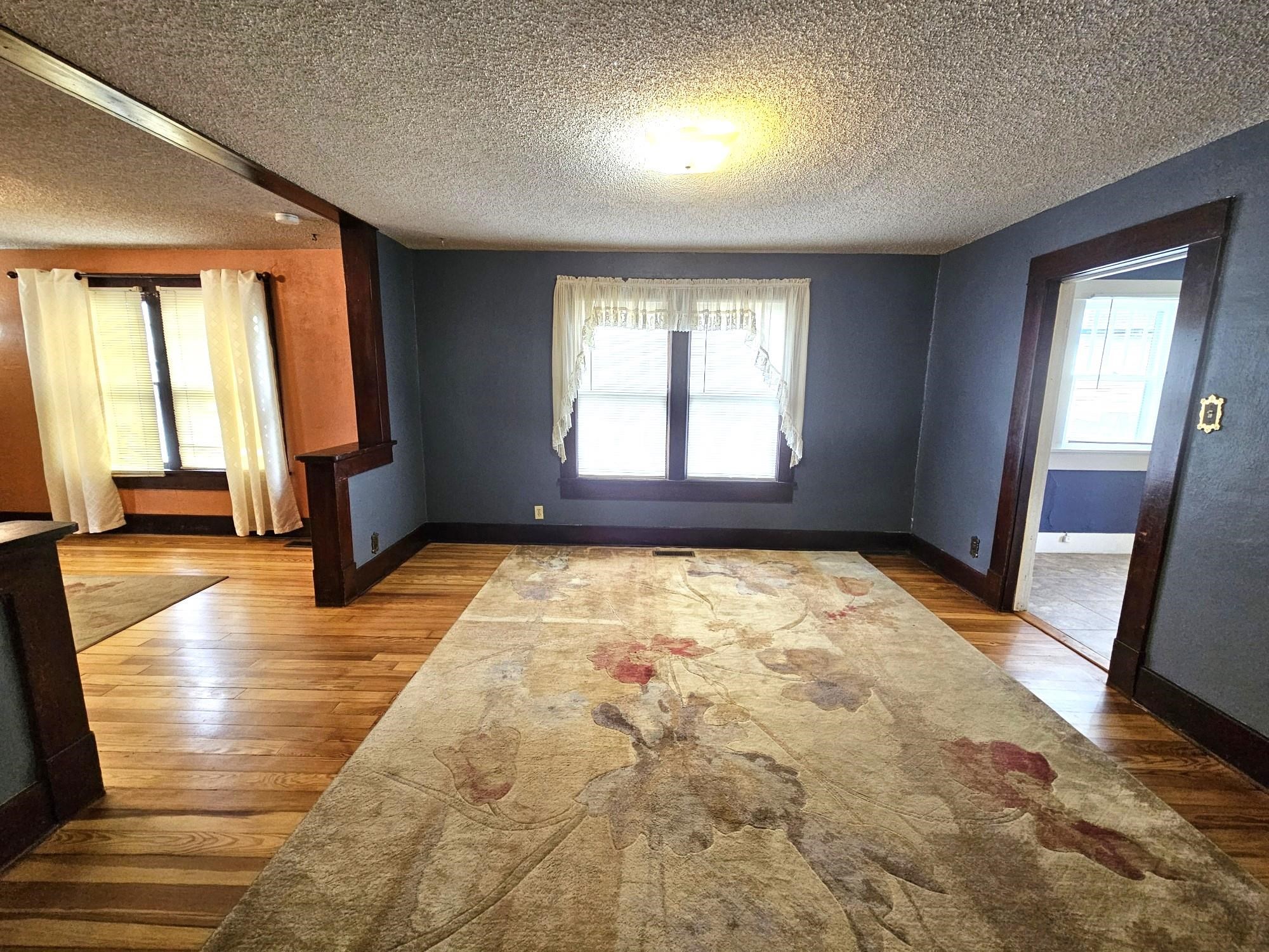 1006 E 12th Ave, Winfield, Kansas image 4