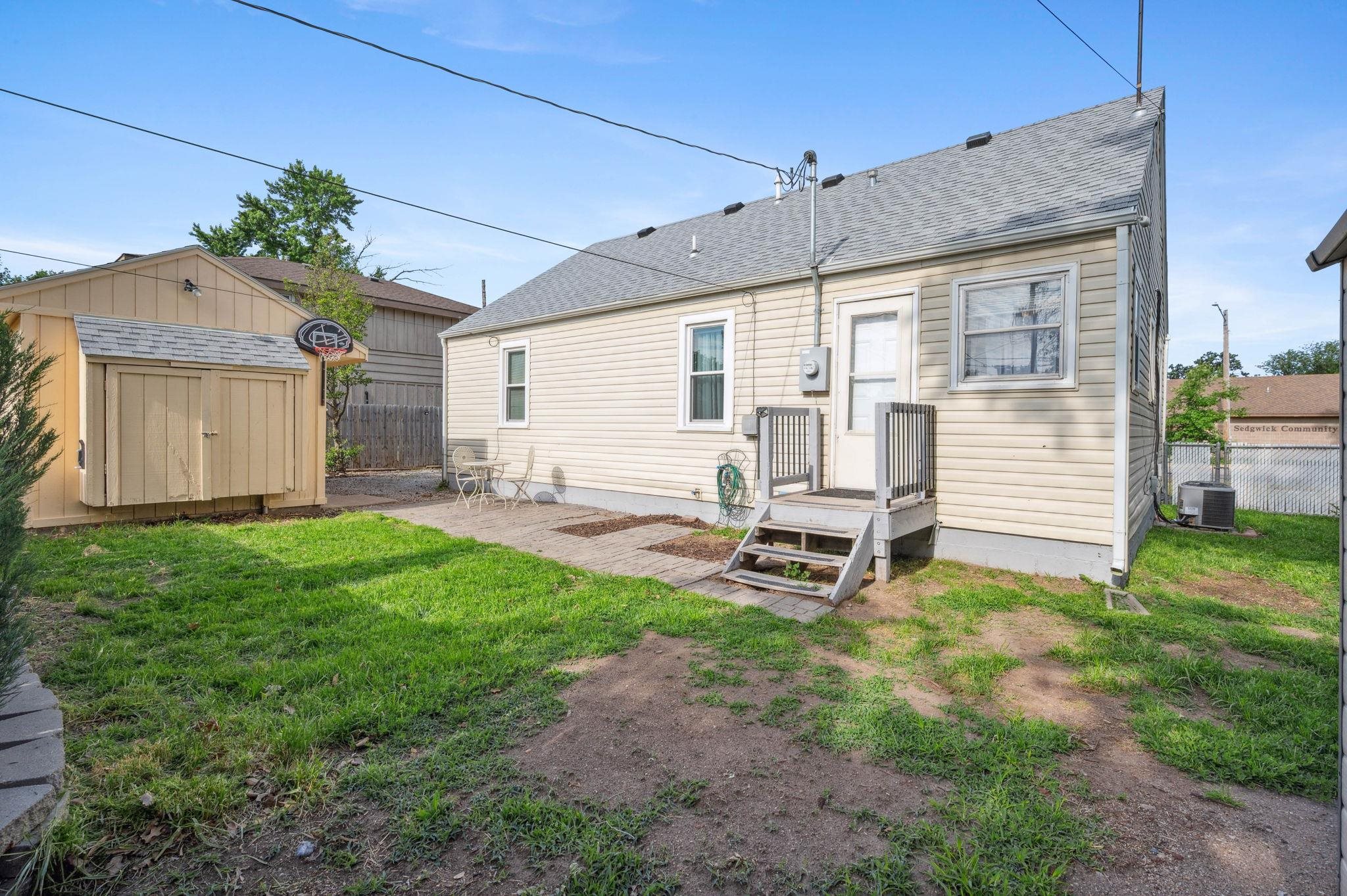 404 N Franklin Ave, Sedgwick, Kansas image 17