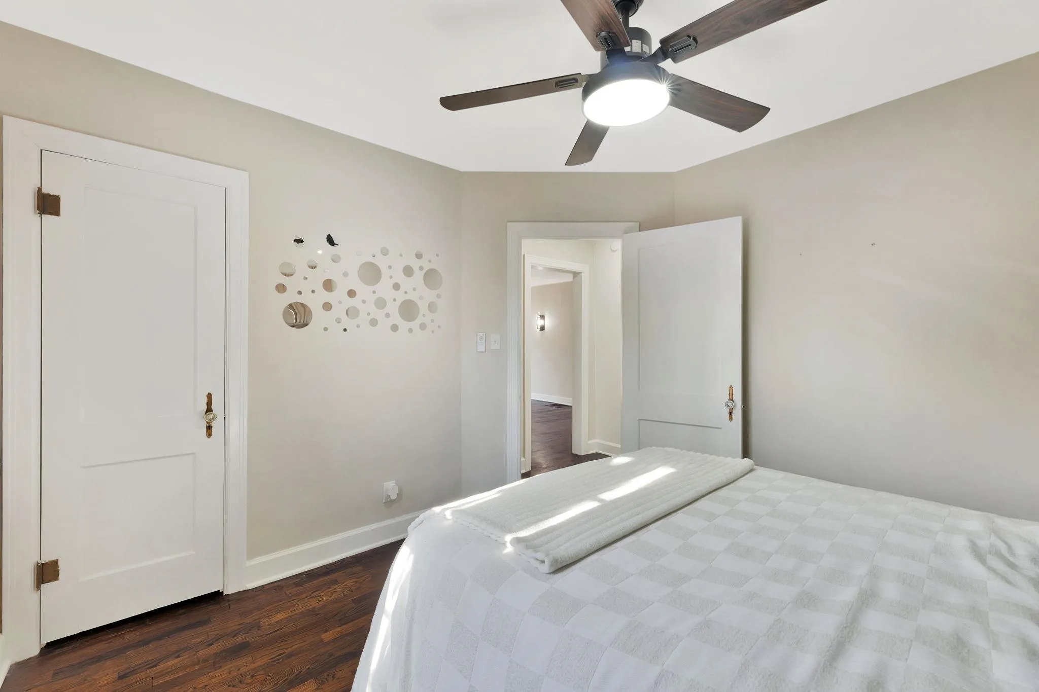 Wichita, Kansas 67211, United States, 3 Bedrooms Bedrooms, ,2 BathroomsBathrooms,Residential,Active,254854