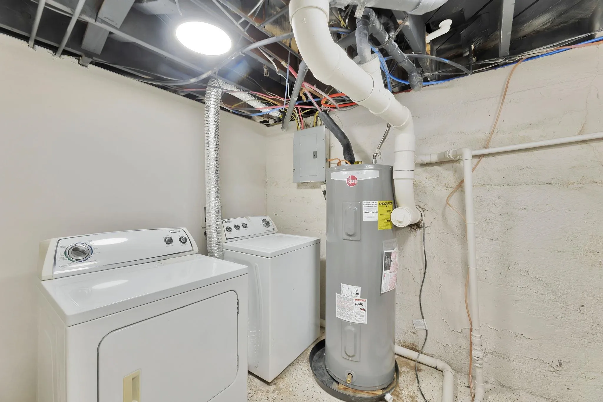 Wichita, Kansas 67211, United States, 3 Bedrooms Bedrooms, ,2 BathroomsBathrooms,Residential,Active,254854