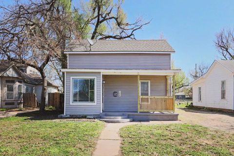 Homes For Sale - 308 Spruce St<br/> Harvey County, Halstead, KS 67056