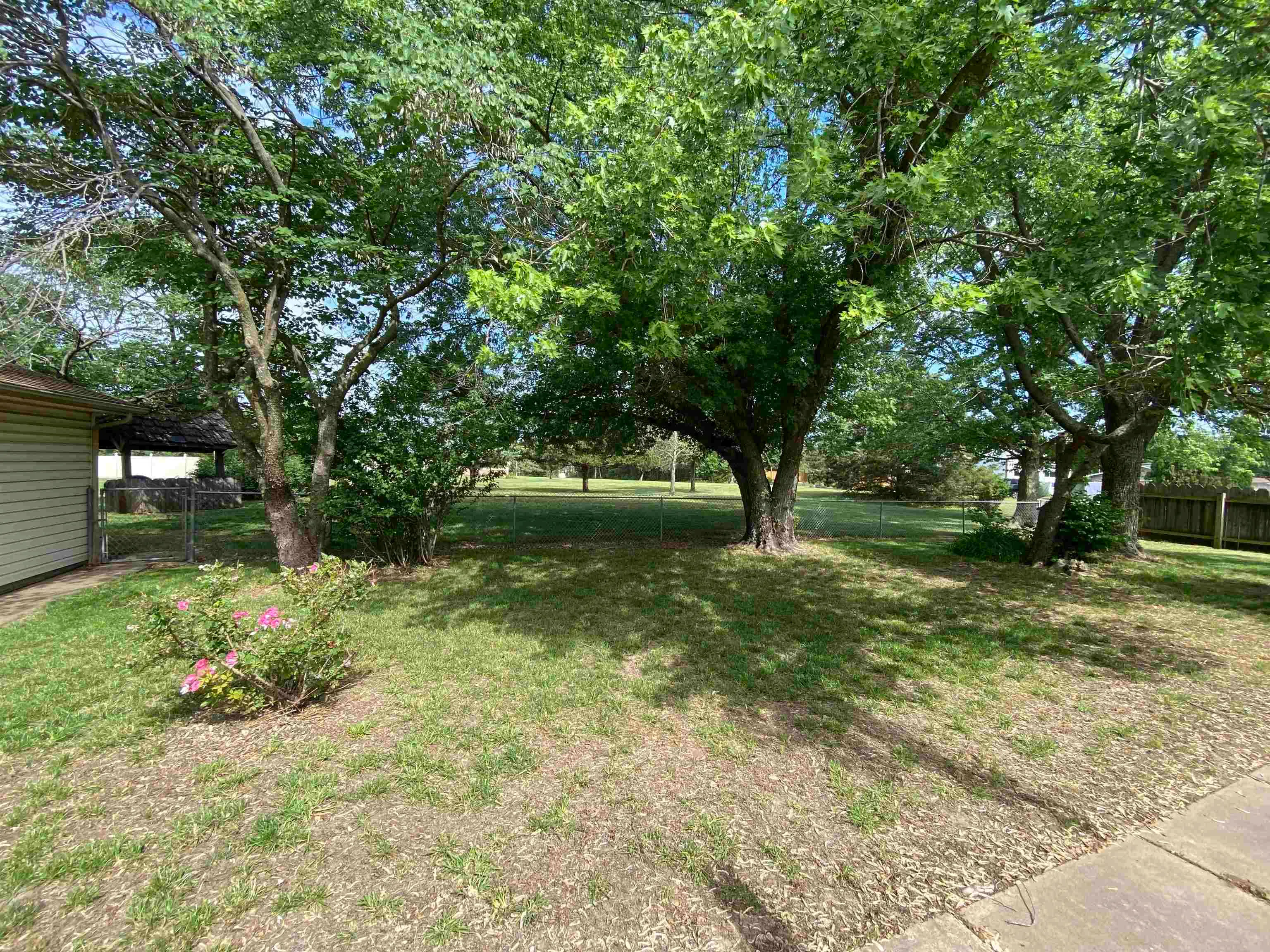 Winfield, Kansas 67156, United States, 3 Bedrooms Bedrooms, ,2 BathroomsBathrooms,Residential,Active,143280