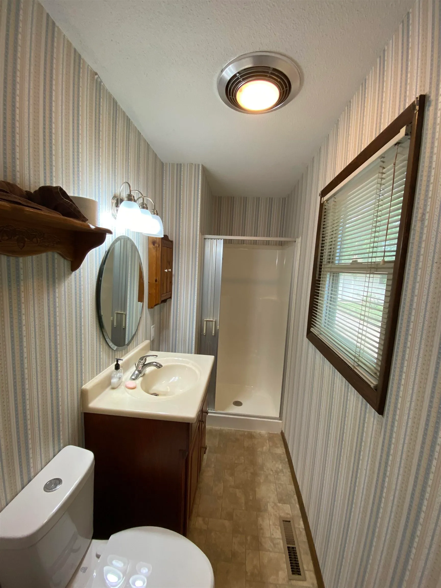 Winfield, Kansas 67156, United States, 3 Bedrooms Bedrooms, ,2 BathroomsBathrooms,Residential,Active,143280