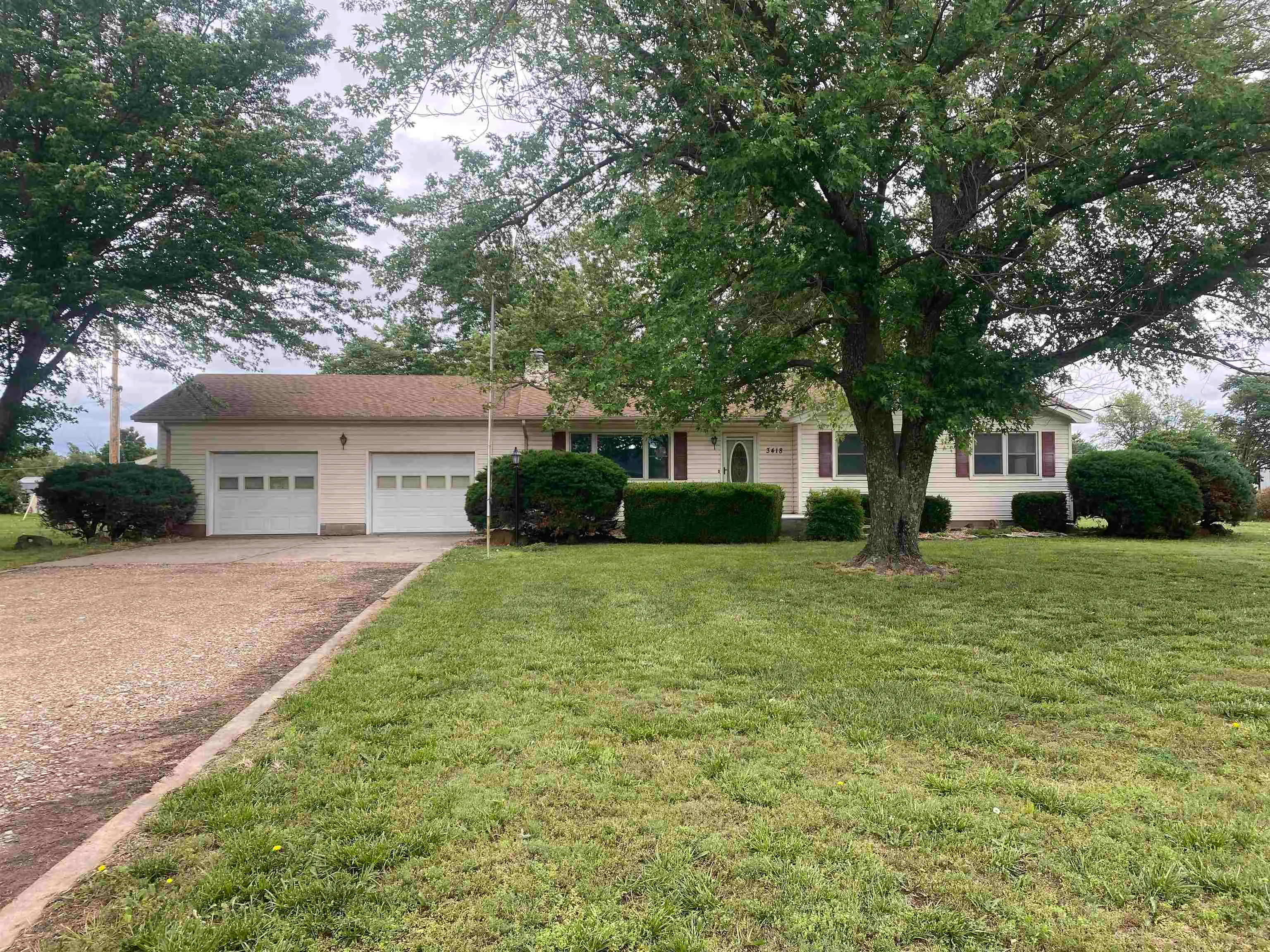 Winfield, Kansas 67156, United States, 3 Bedrooms Bedrooms, ,2 BathroomsBathrooms,Residential,Active,143280