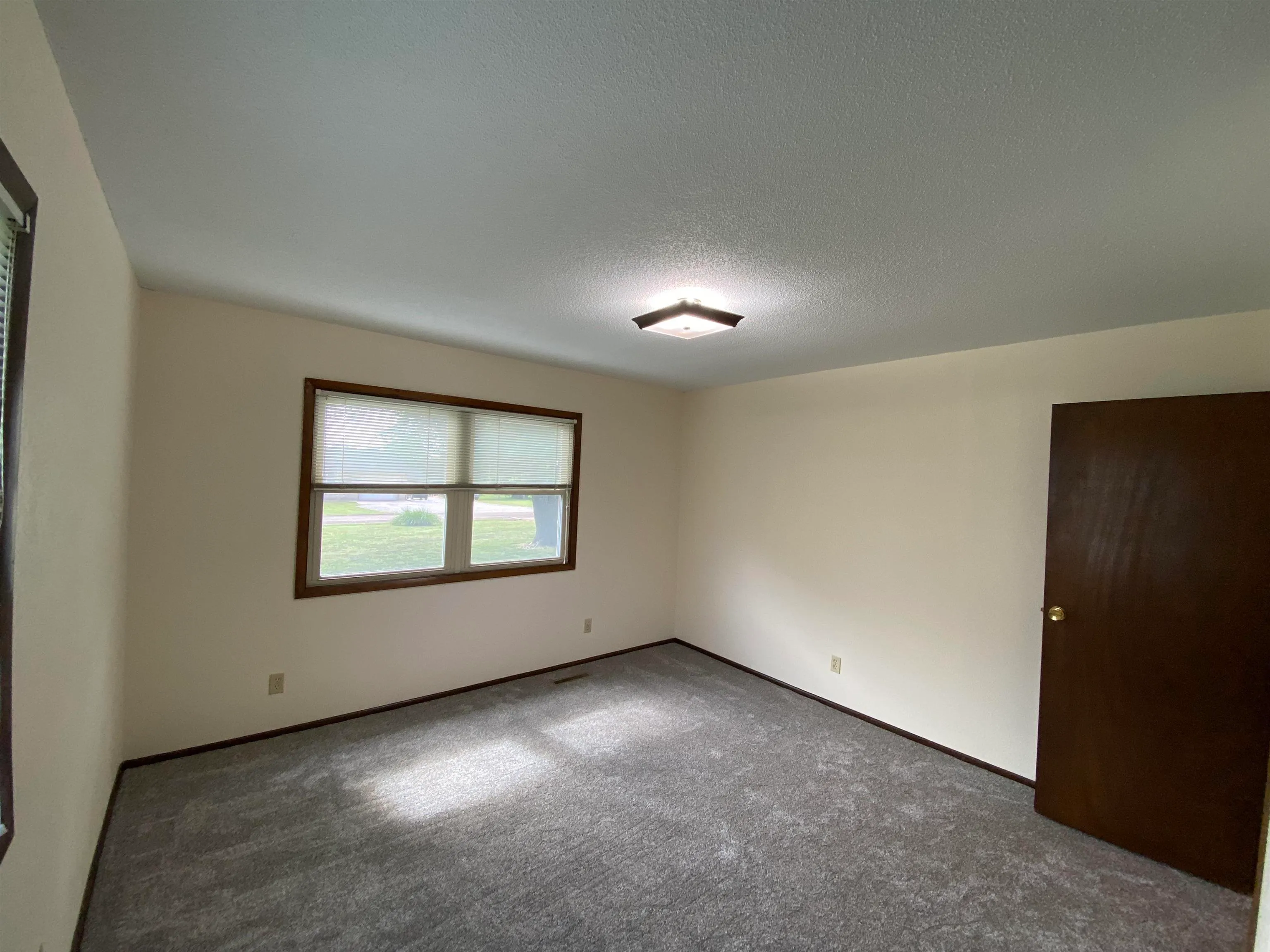 Winfield, Kansas 67156, United States, 3 Bedrooms Bedrooms, ,2 BathroomsBathrooms,Residential,Active,143280