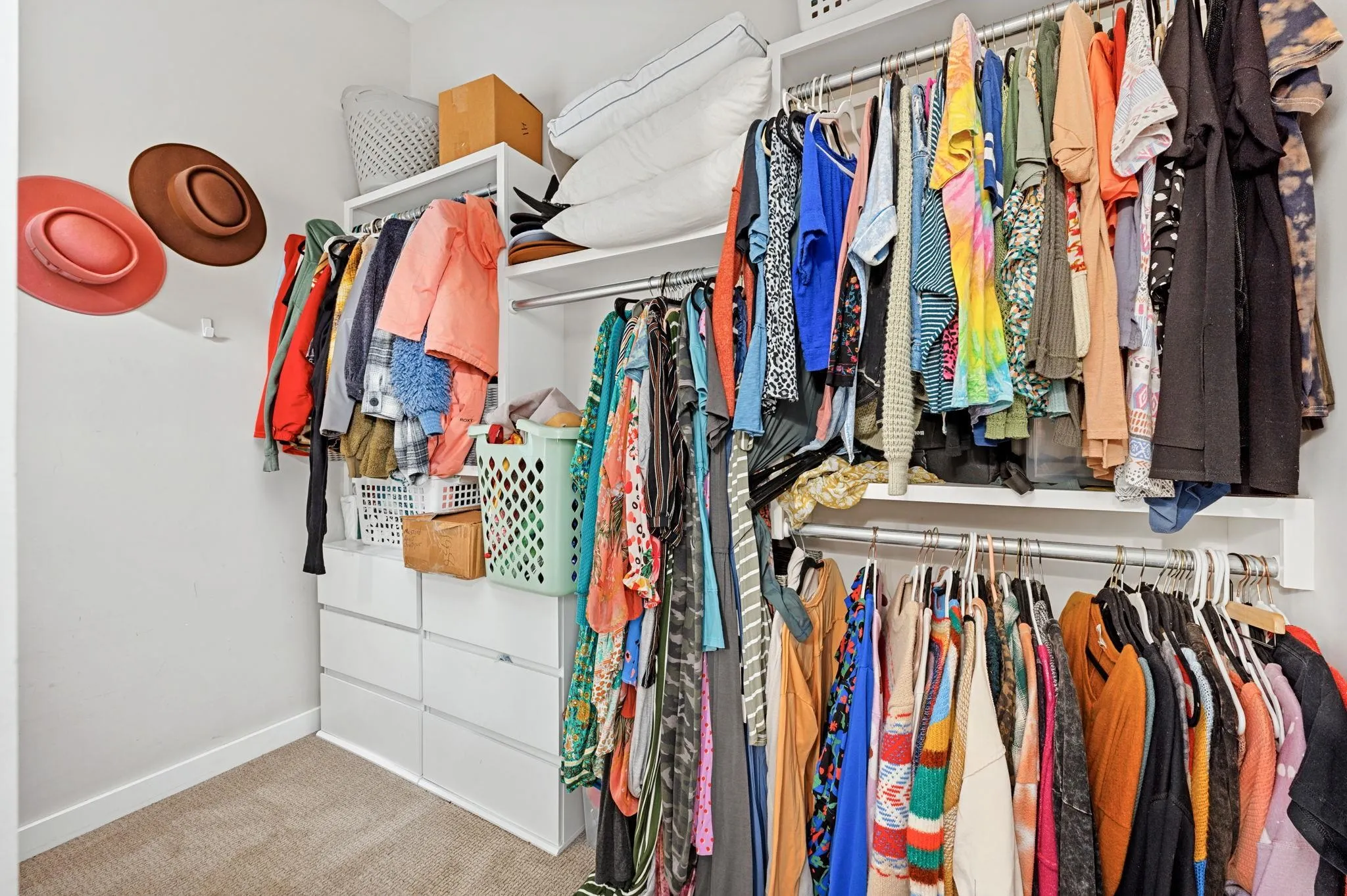 Wichita, Kansas 67215, United States, 6 Bedrooms Bedrooms, ,4 BathroomsBathrooms,Residential,Active,36476