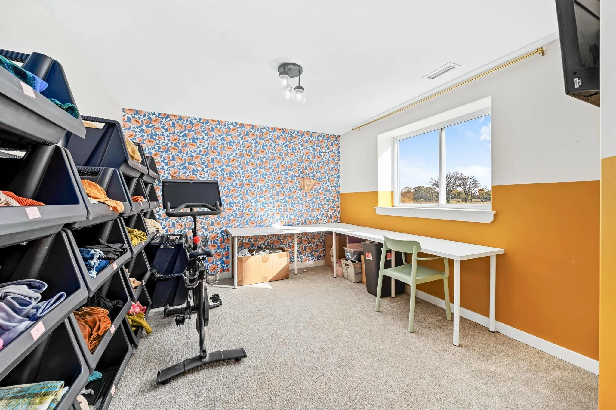 Wichita, Kansas 67215, United States, 6 Bedrooms Bedrooms, ,4 BathroomsBathrooms,Residential,Active,36476