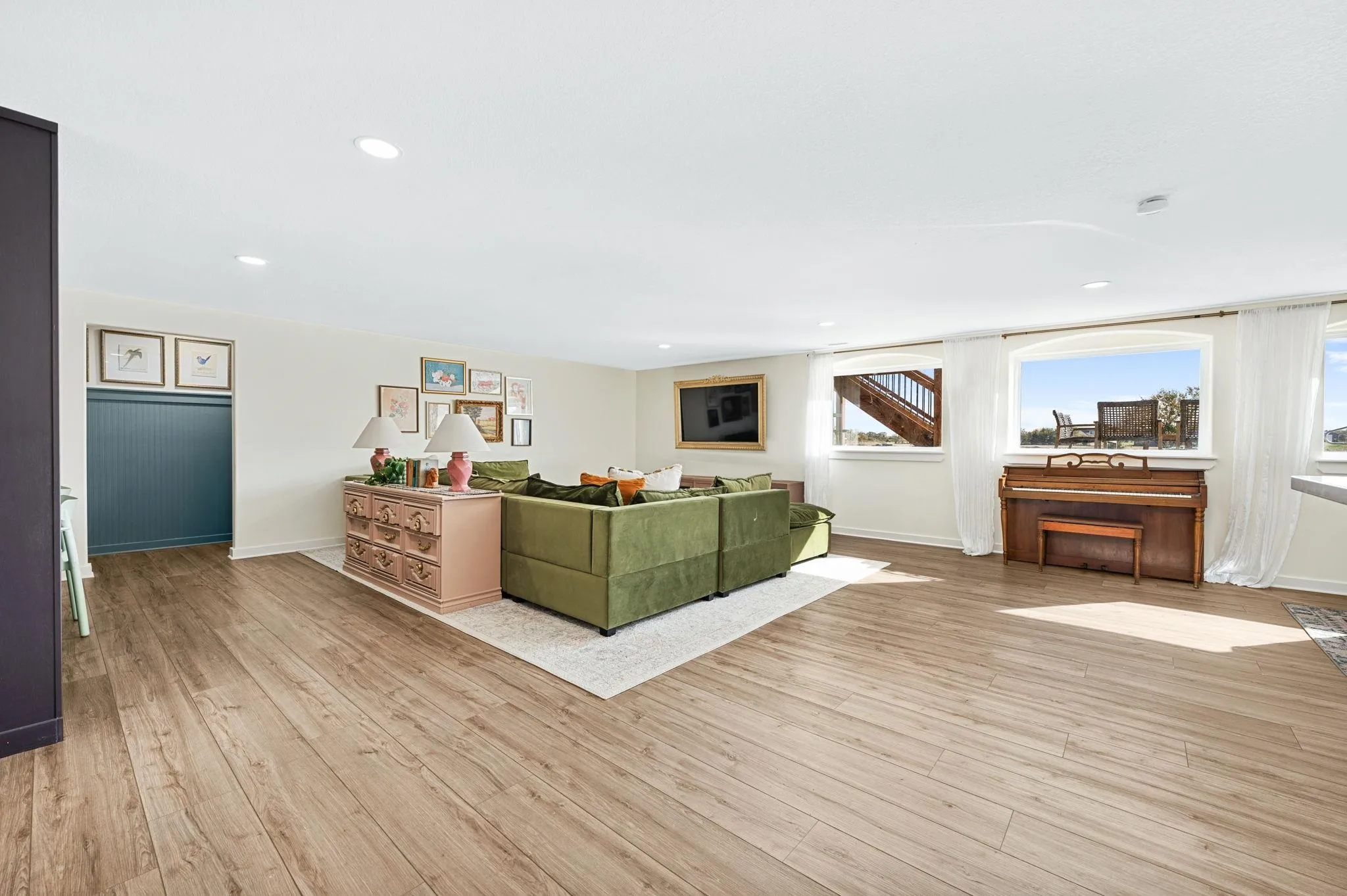 Wichita, Kansas 67215, United States, 6 Bedrooms Bedrooms, ,4 BathroomsBathrooms,Residential,Active,36476