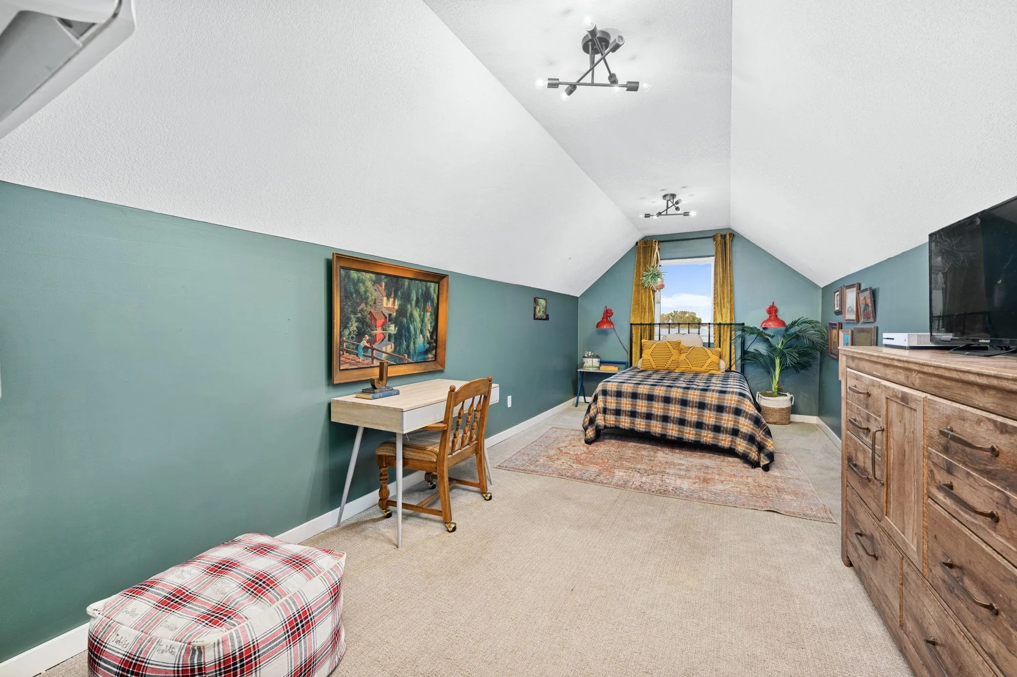 Wichita, Kansas 67215, United States, 6 Bedrooms Bedrooms, ,4 BathroomsBathrooms,Residential,Active,36476