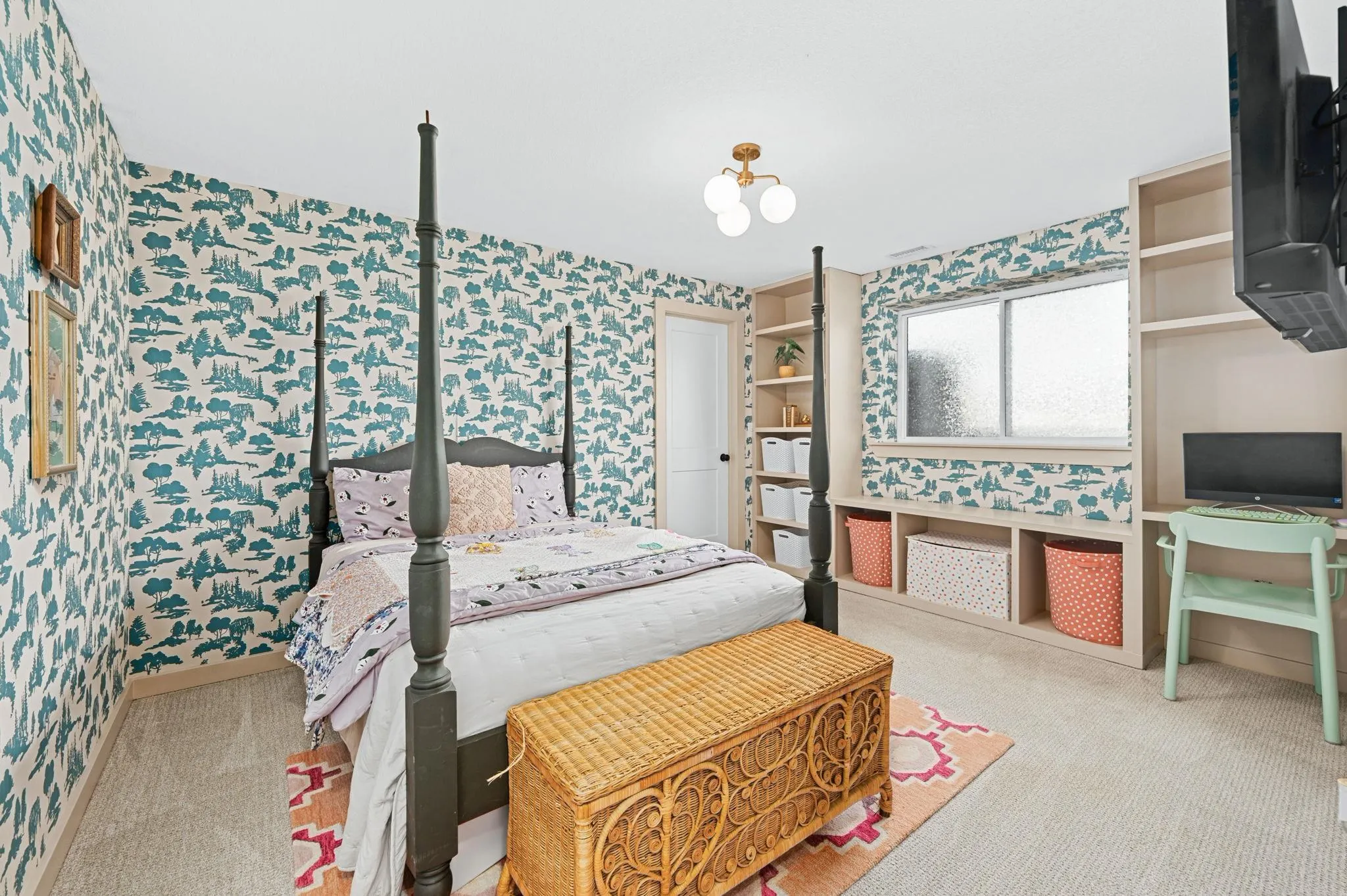 Wichita, Kansas 67215, United States, 6 Bedrooms Bedrooms, ,4 BathroomsBathrooms,Residential,Active,36476