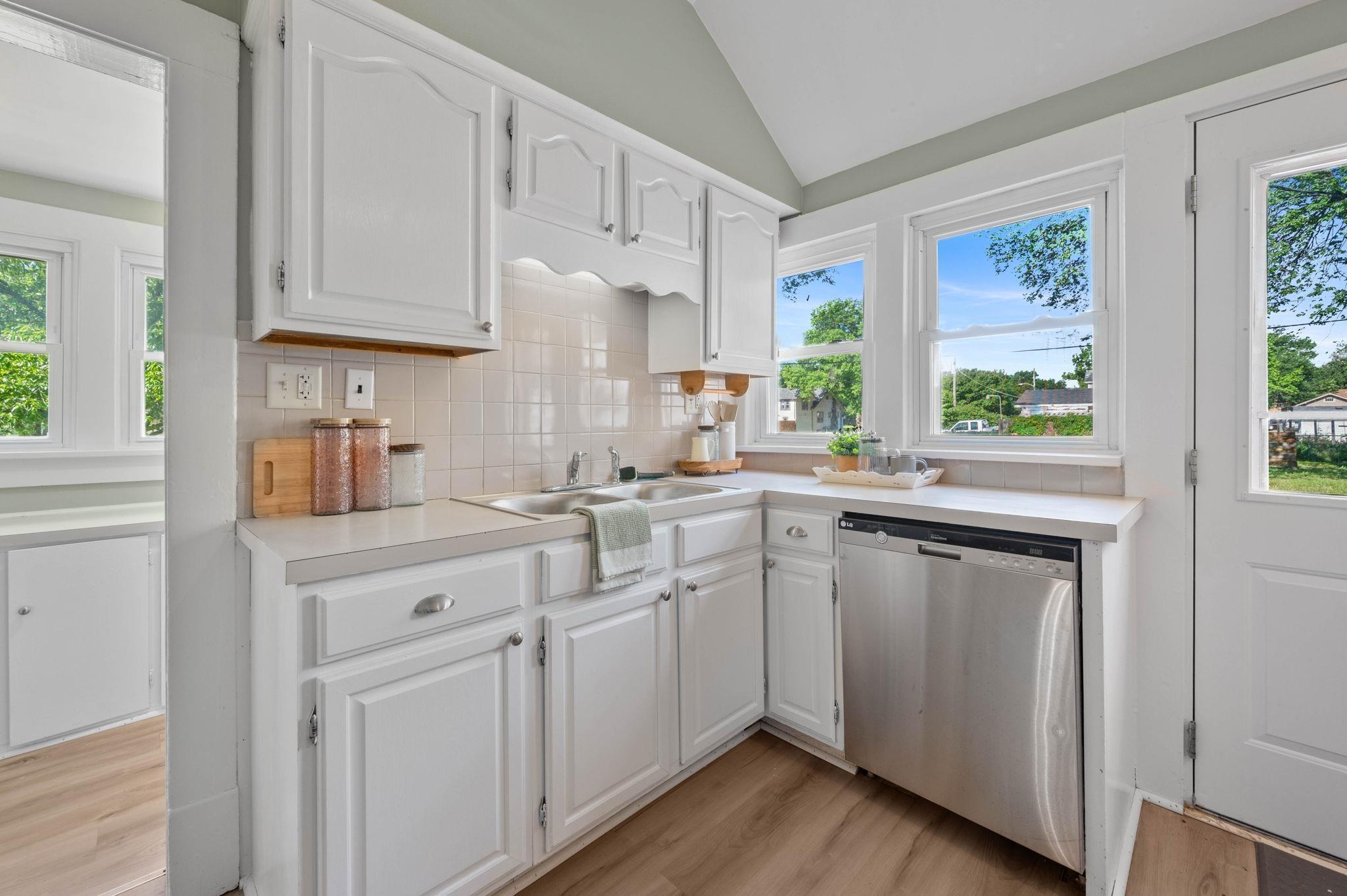 203 N Saint Clair Ave, Wichita, Virginia image 13